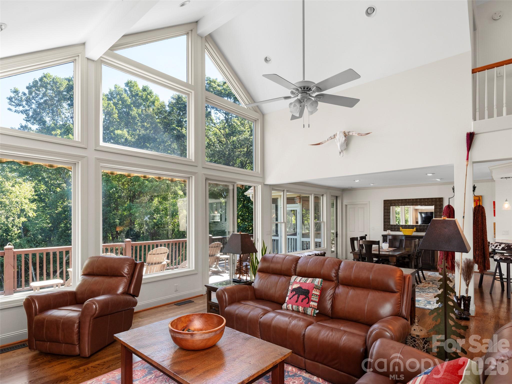 1 Meadow Ridge Lane Property Photo 6