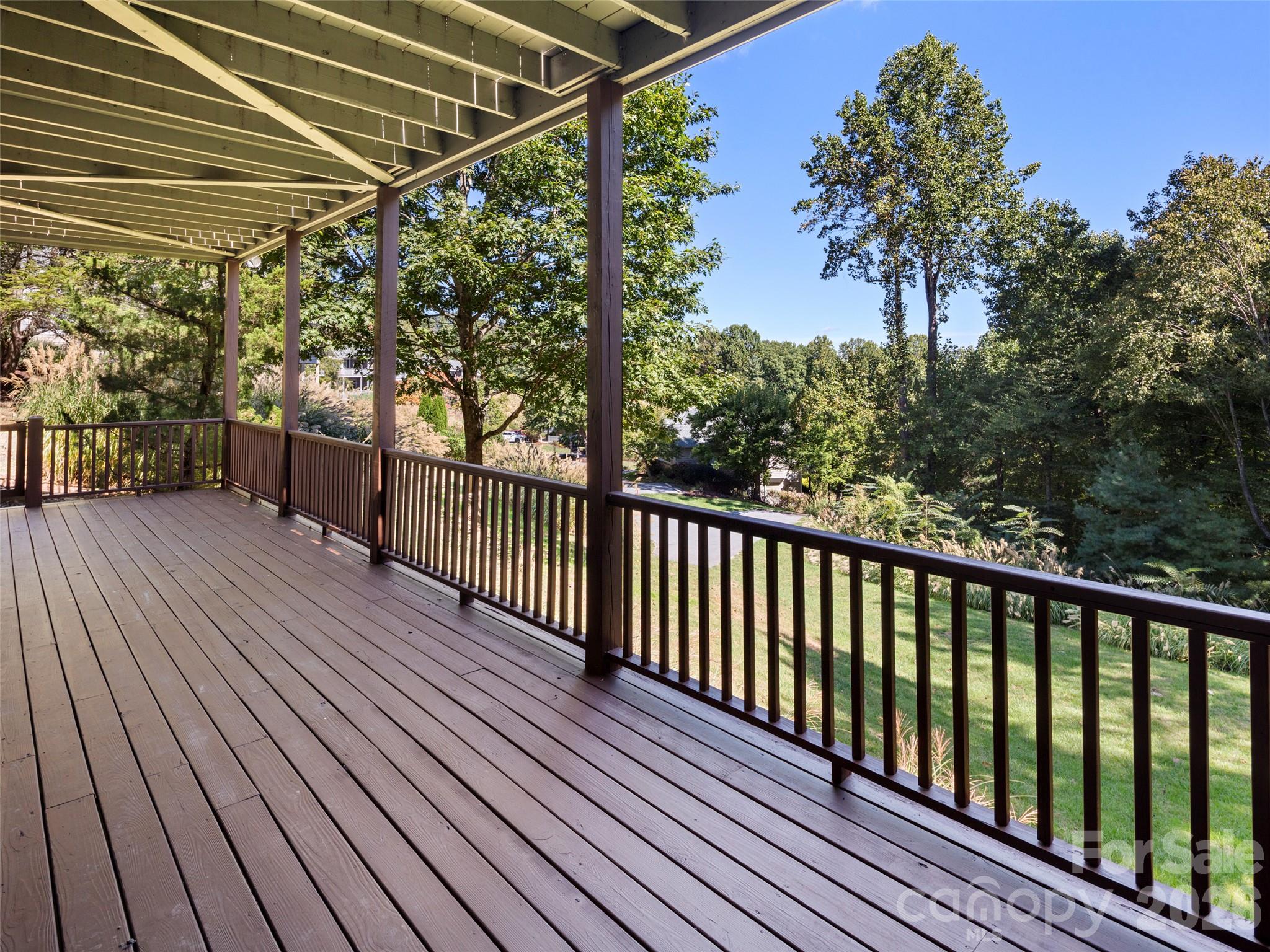 1 Meadow Ridge Lane Property Photo 32