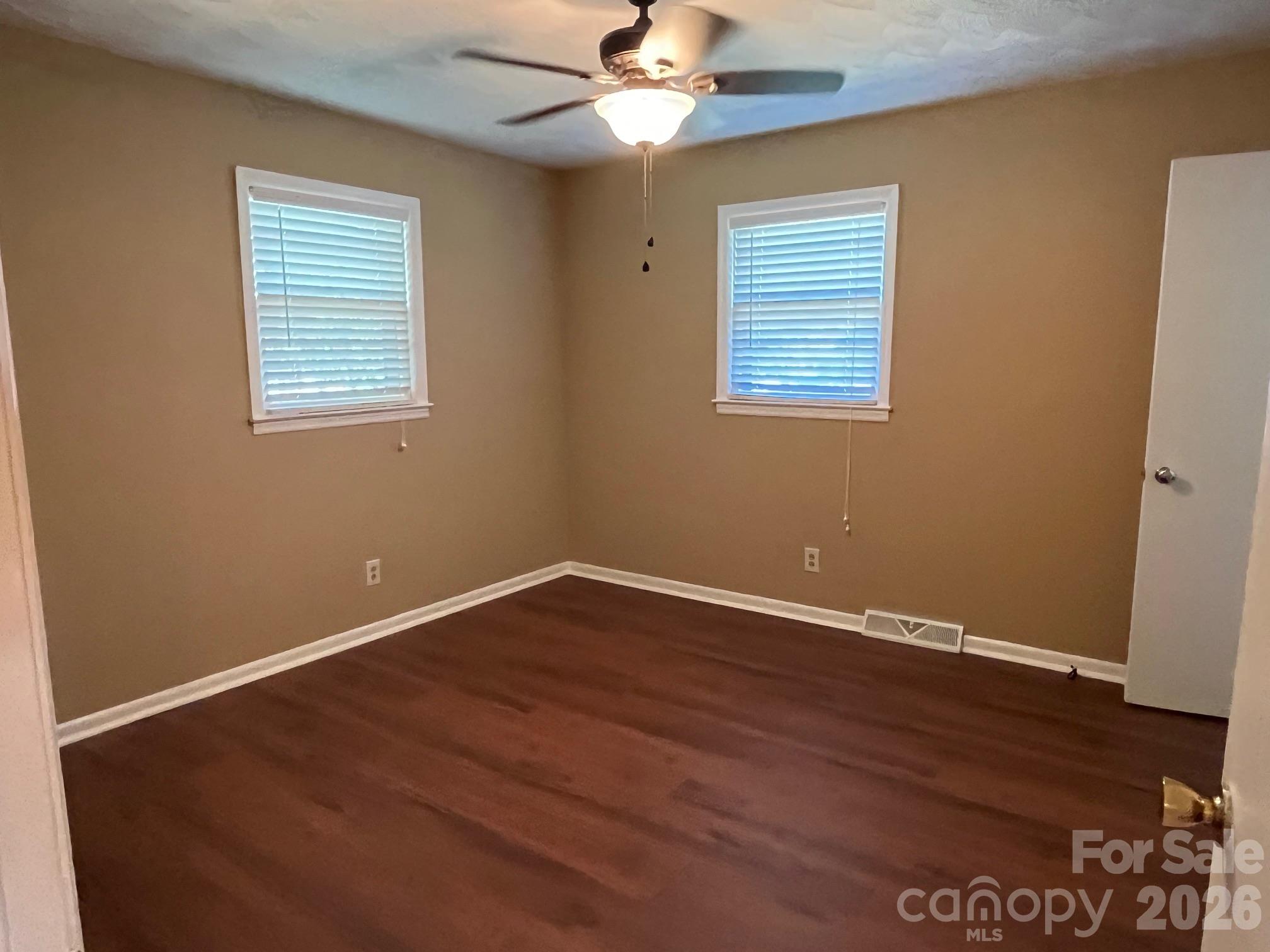 133 Kings Drive Property Photo 17
