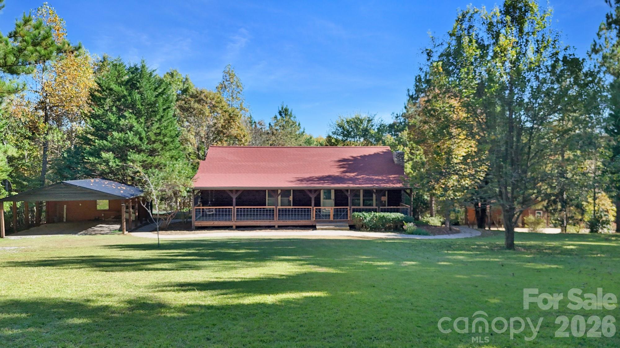 926 Cross Creek Drive Property Photo 4