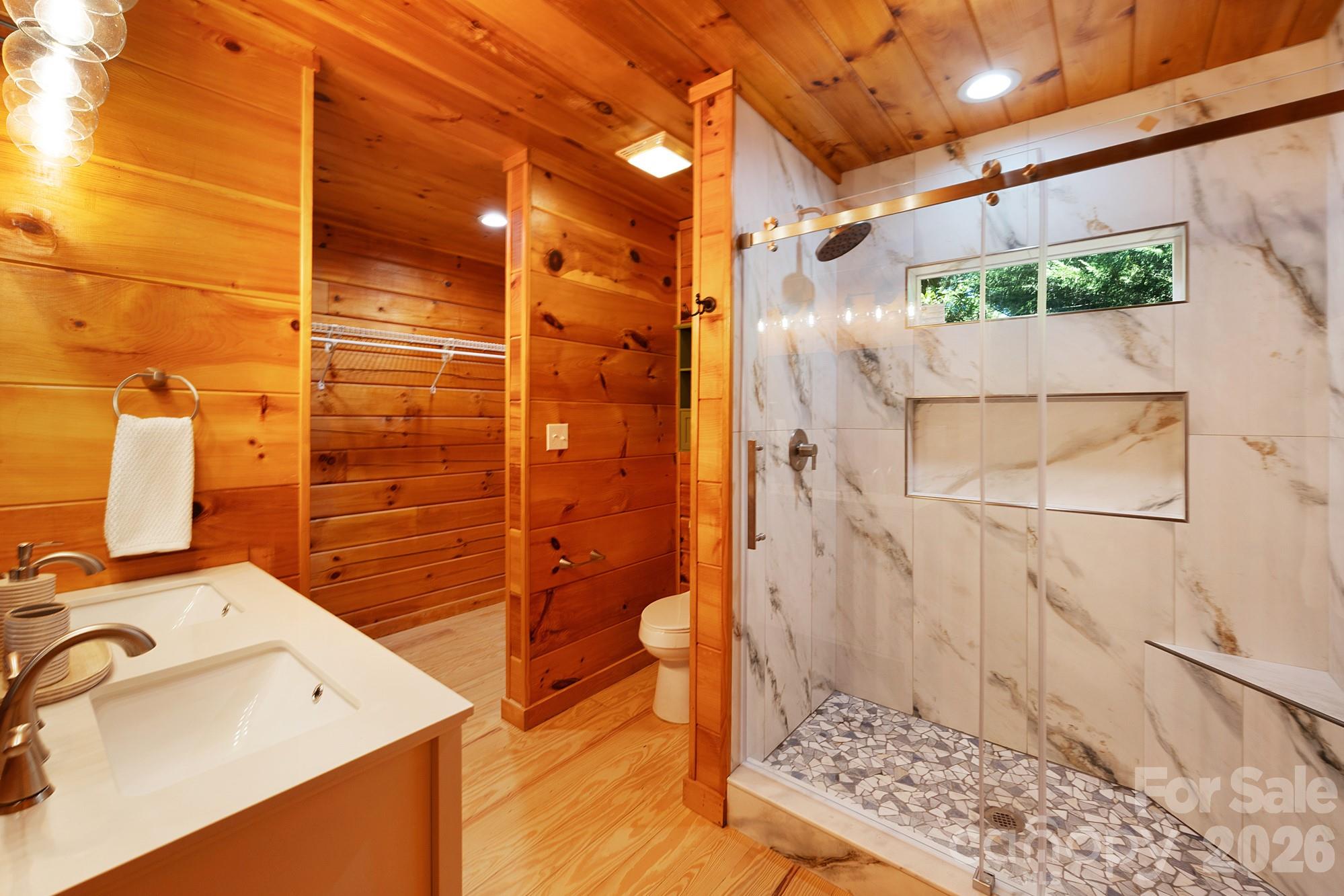 926 Cross Creek Drive Property Photo 9