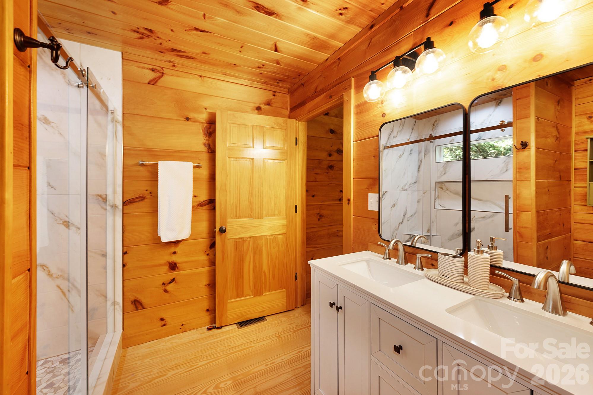 926 Cross Creek Drive Property Photo 10