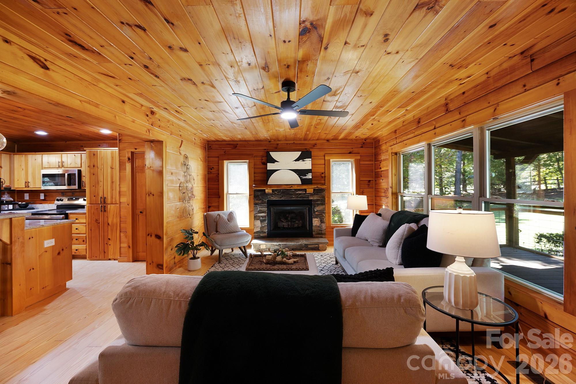 926 Cross Creek Drive Property Photo 14