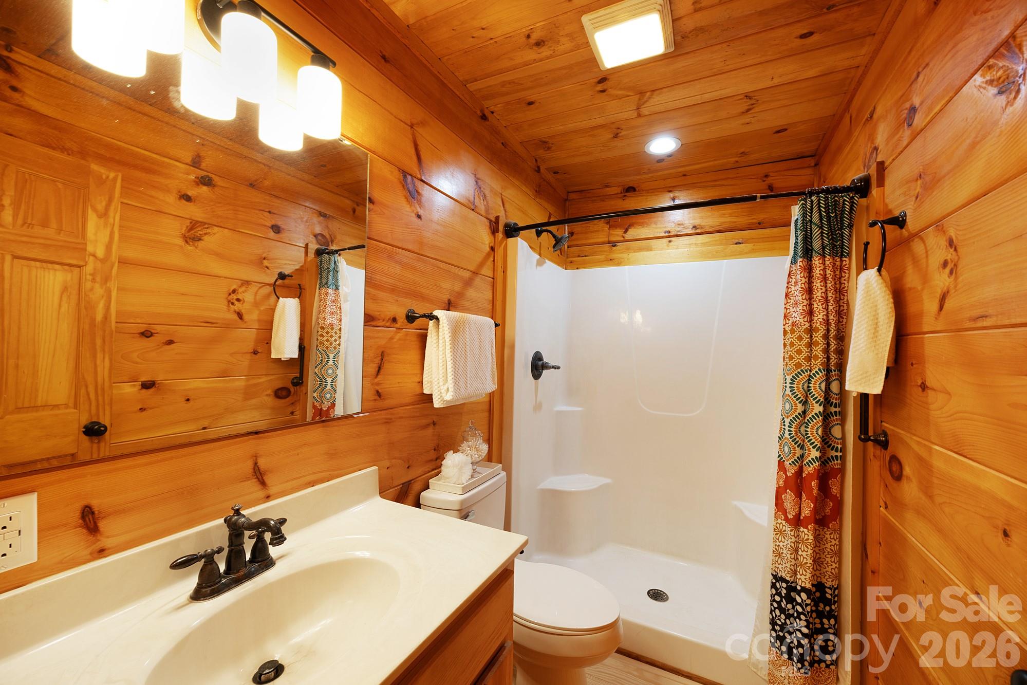 926 Cross Creek Drive Property Photo 22