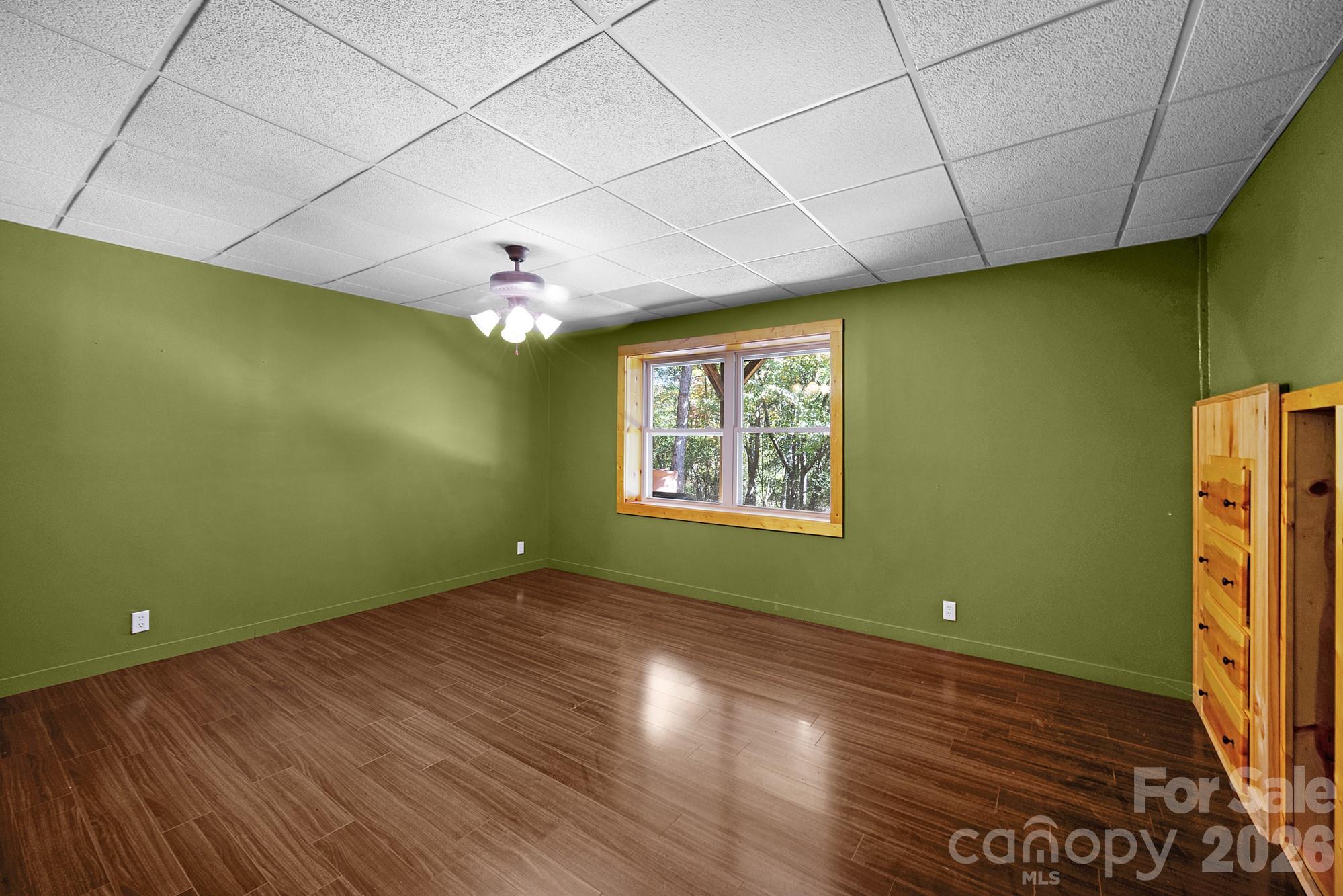 926 Cross Creek Drive Property Photo 29