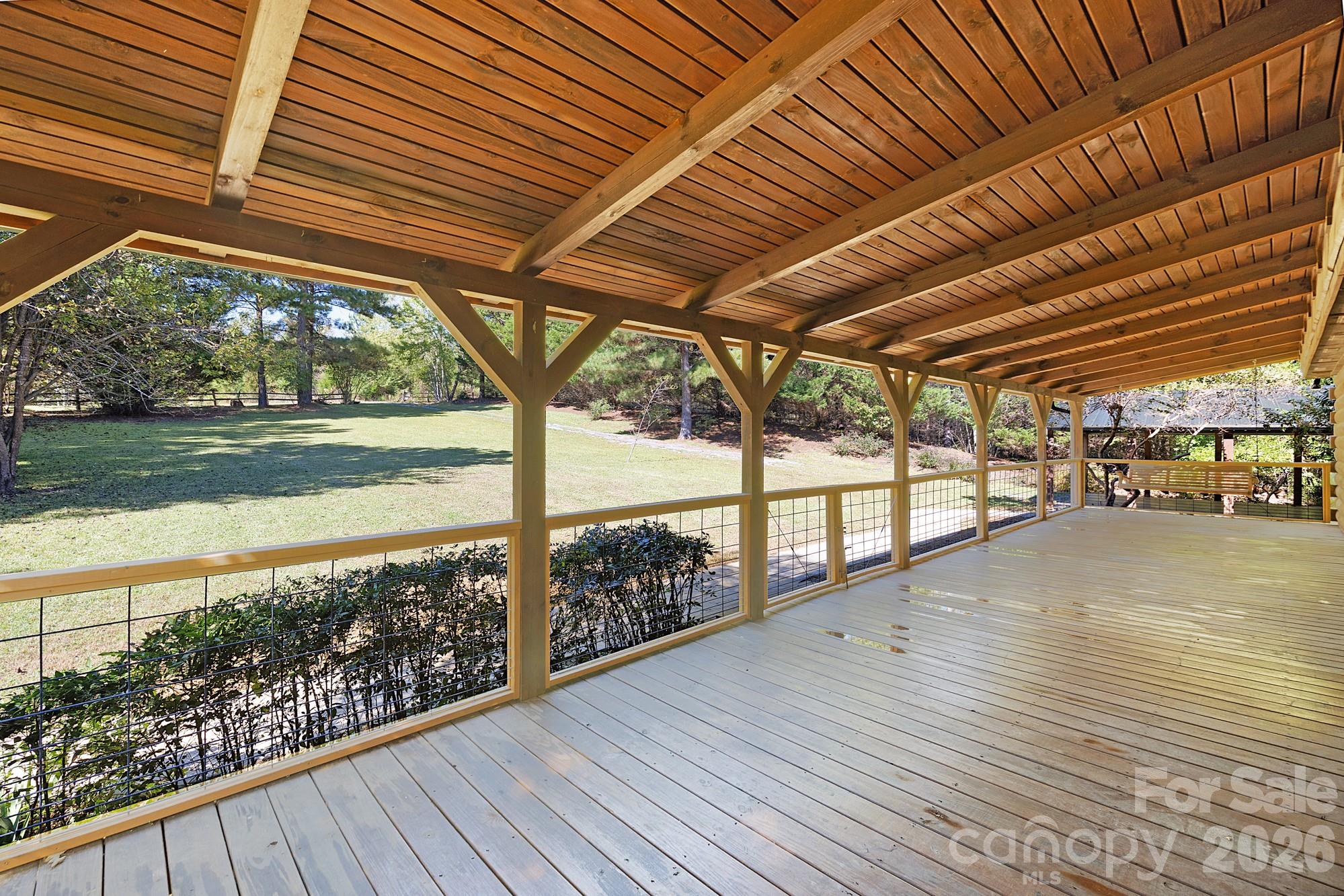926 Cross Creek Drive Property Photo 30