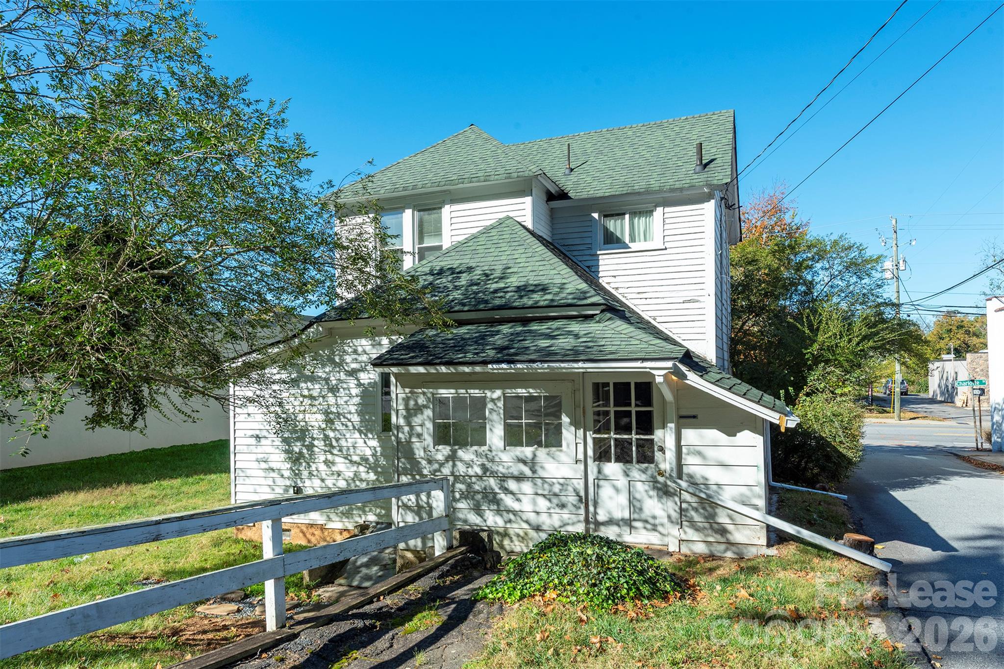 171 Charlotte Street Property Photo 2