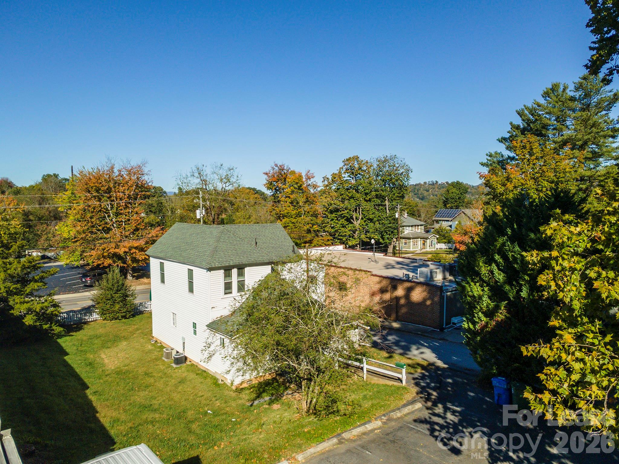 171 Charlotte Street Property Photo 5