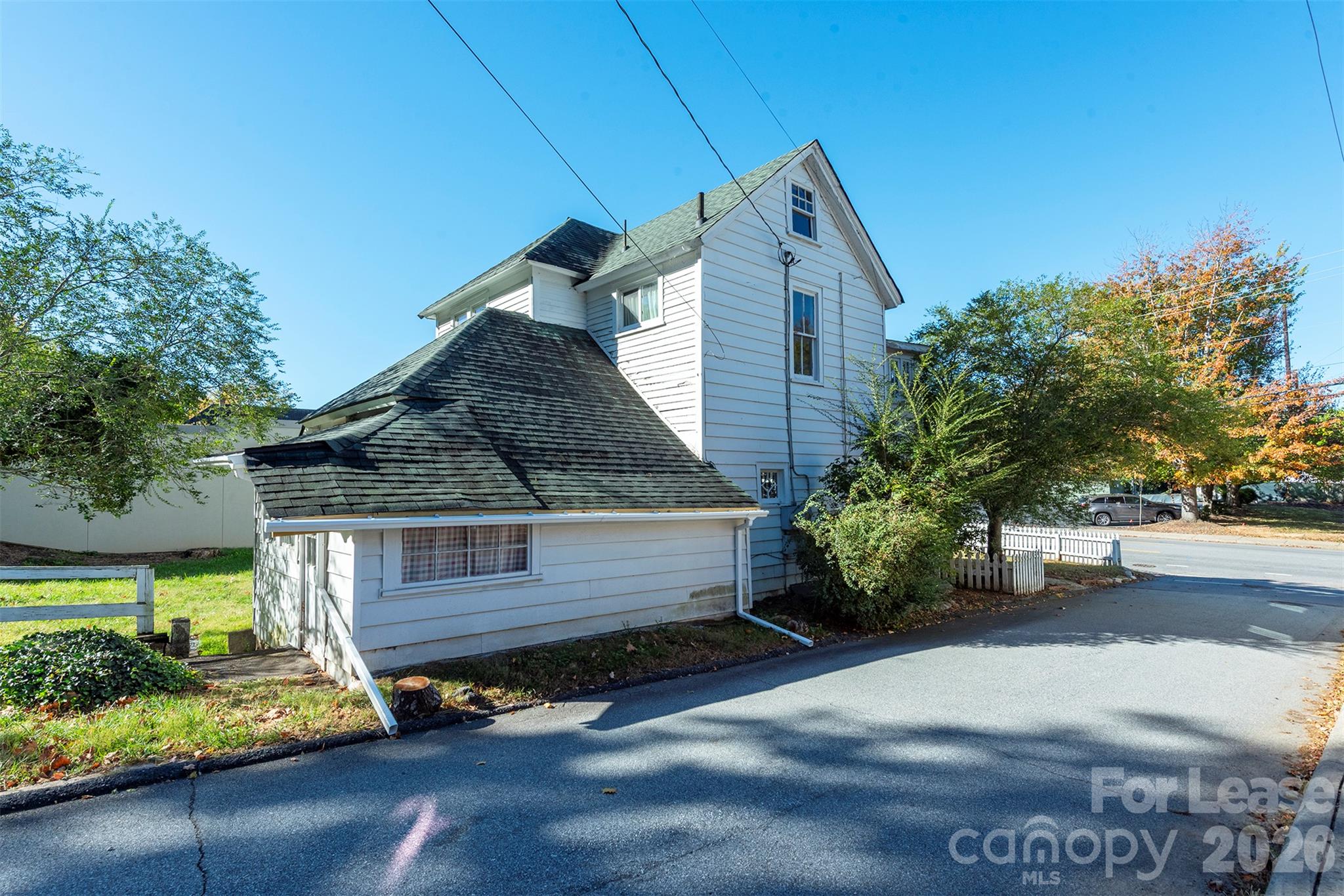 171 Charlotte Street Property Photo 26