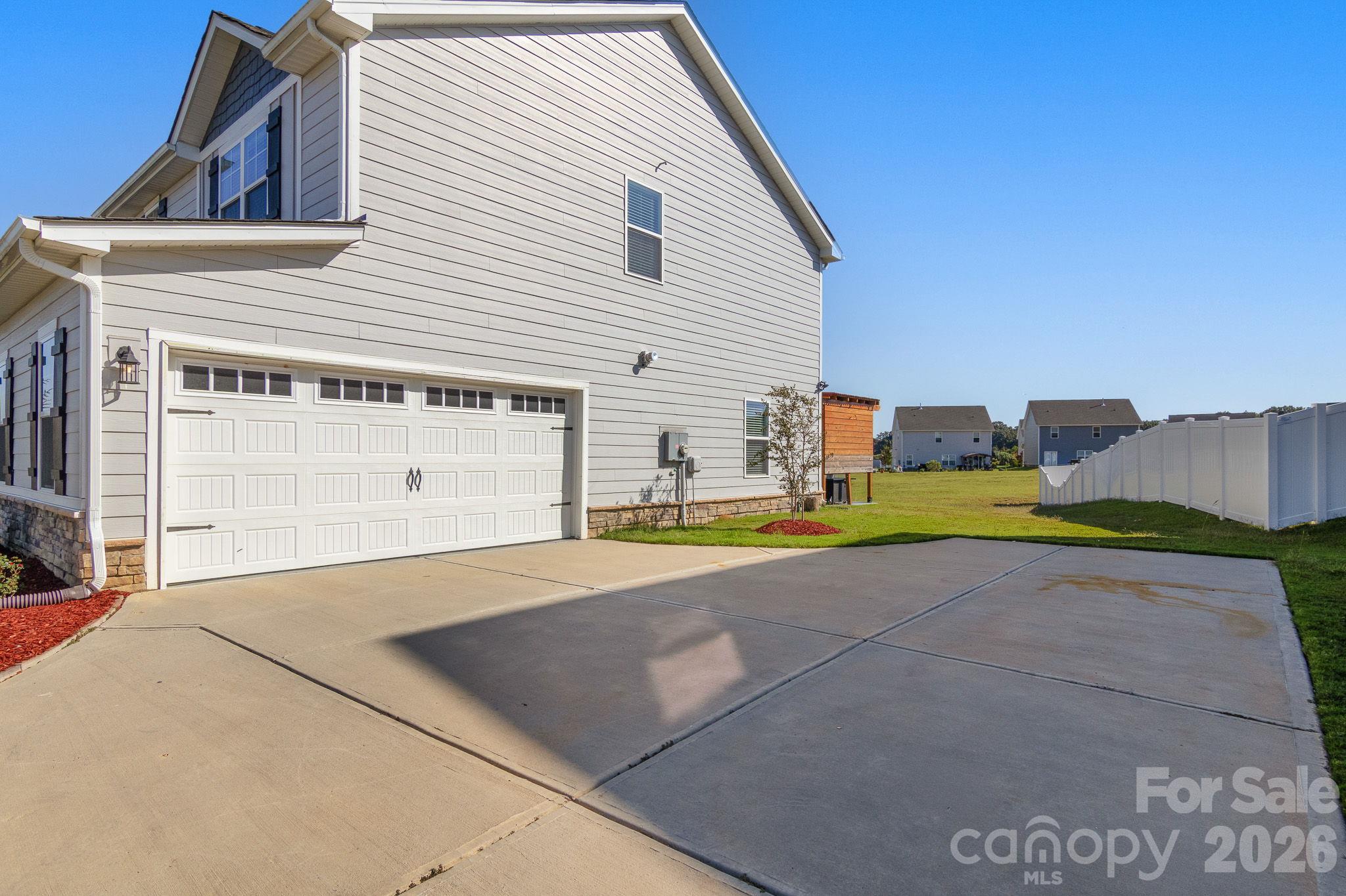 3634 Allenby Place Property Photo 3