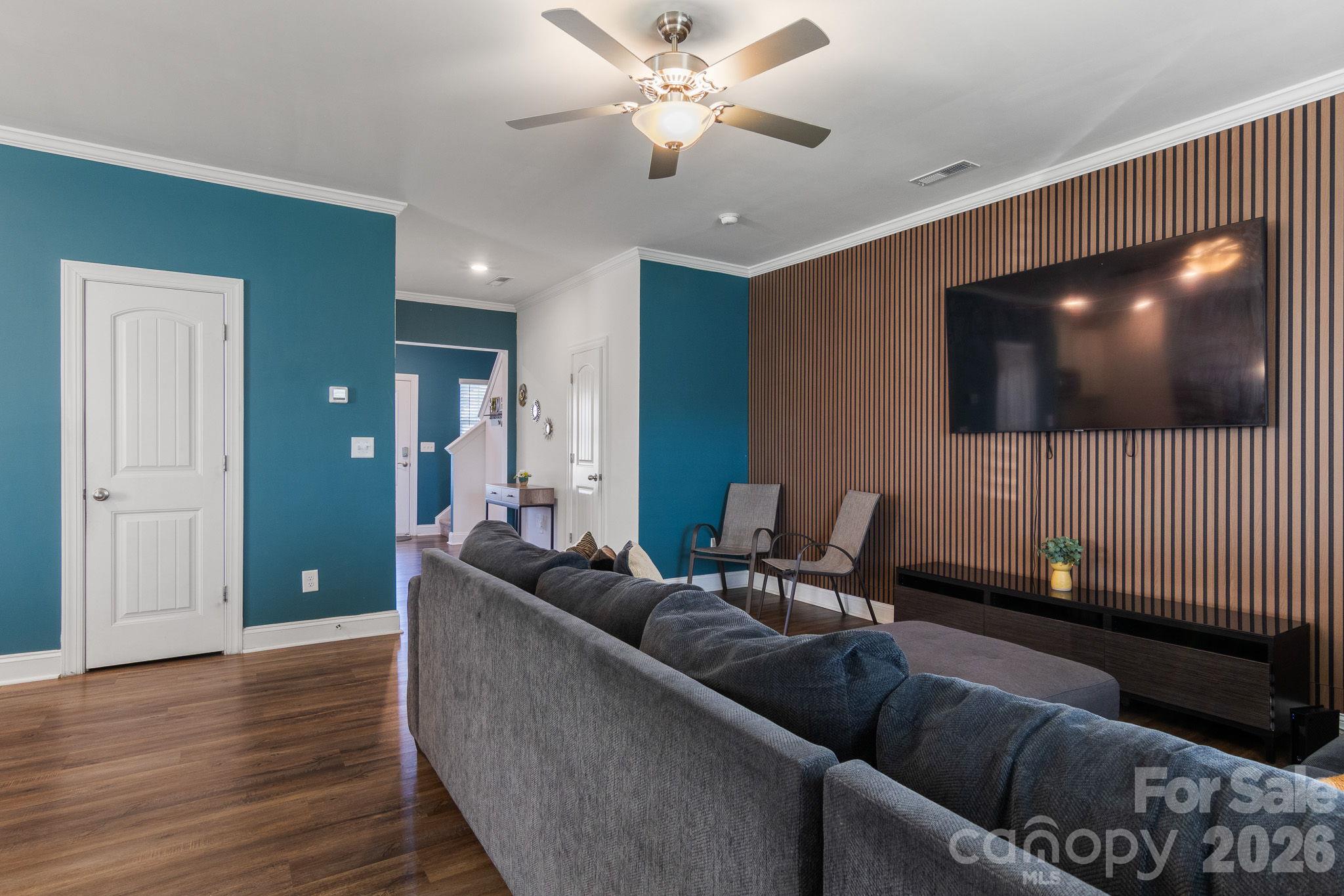 3634 Allenby Place Property Photo 11