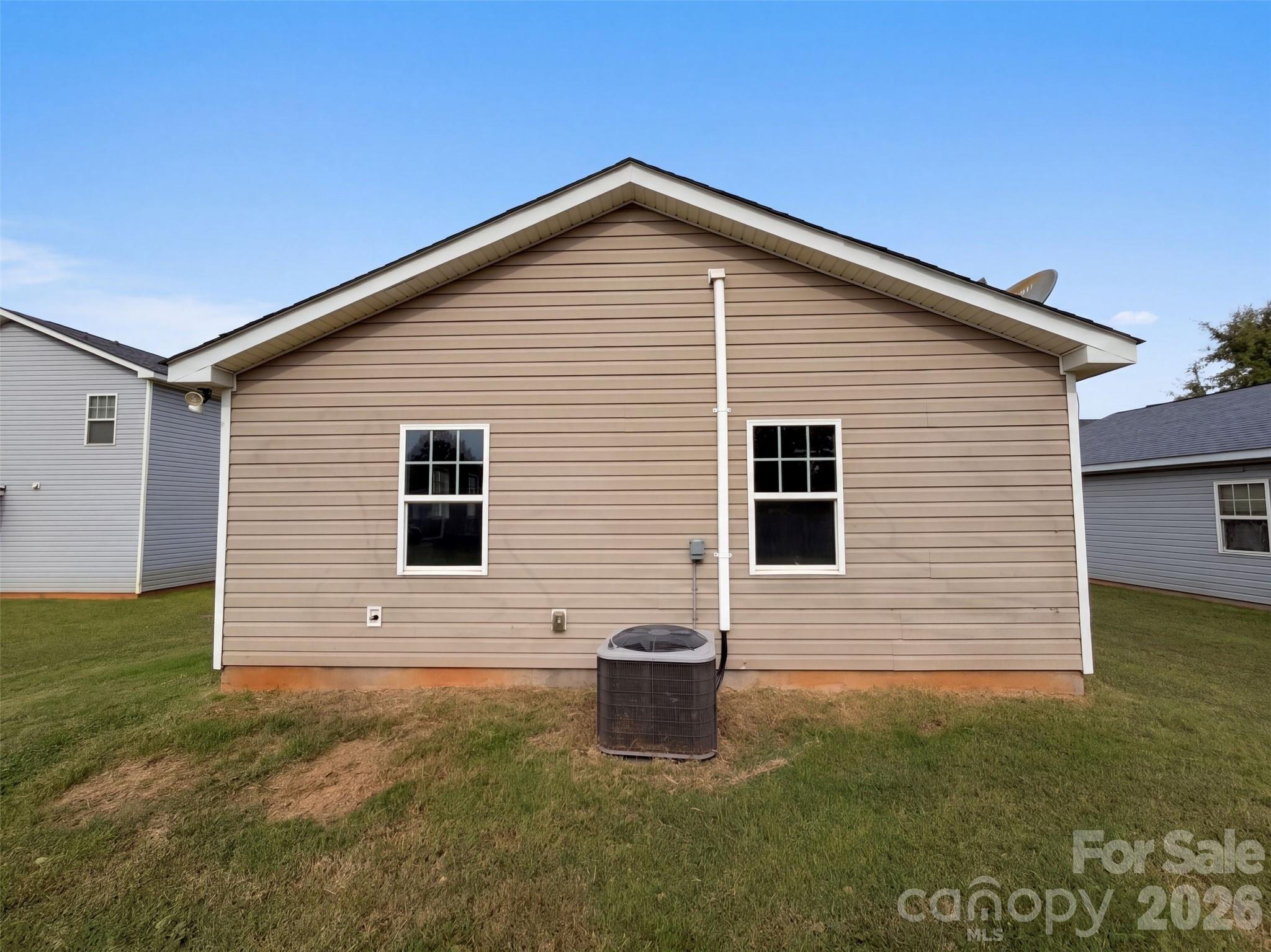109 Lakewood Avenue Property Photo 5