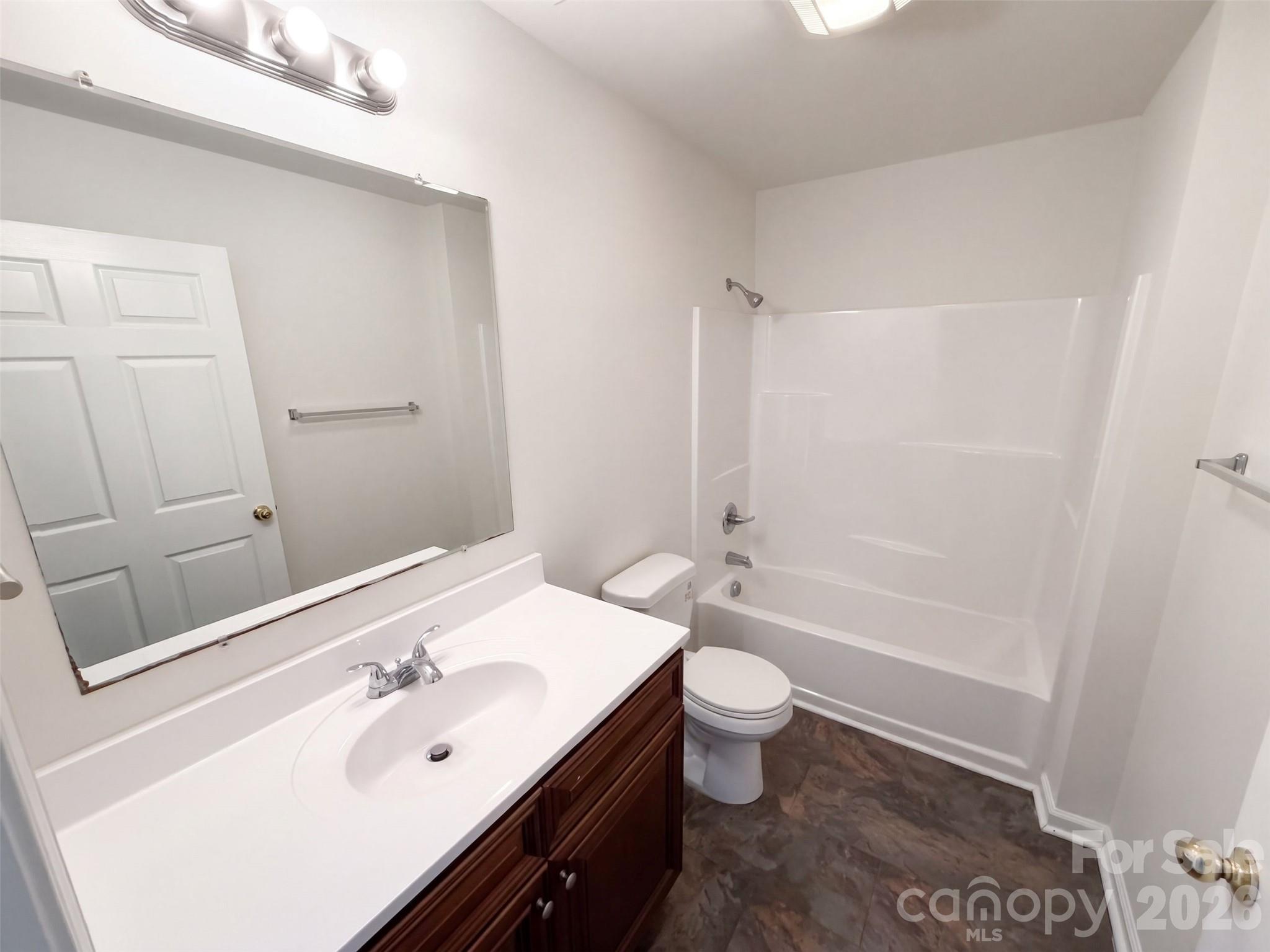 109 Lakewood Avenue Property Photo 14