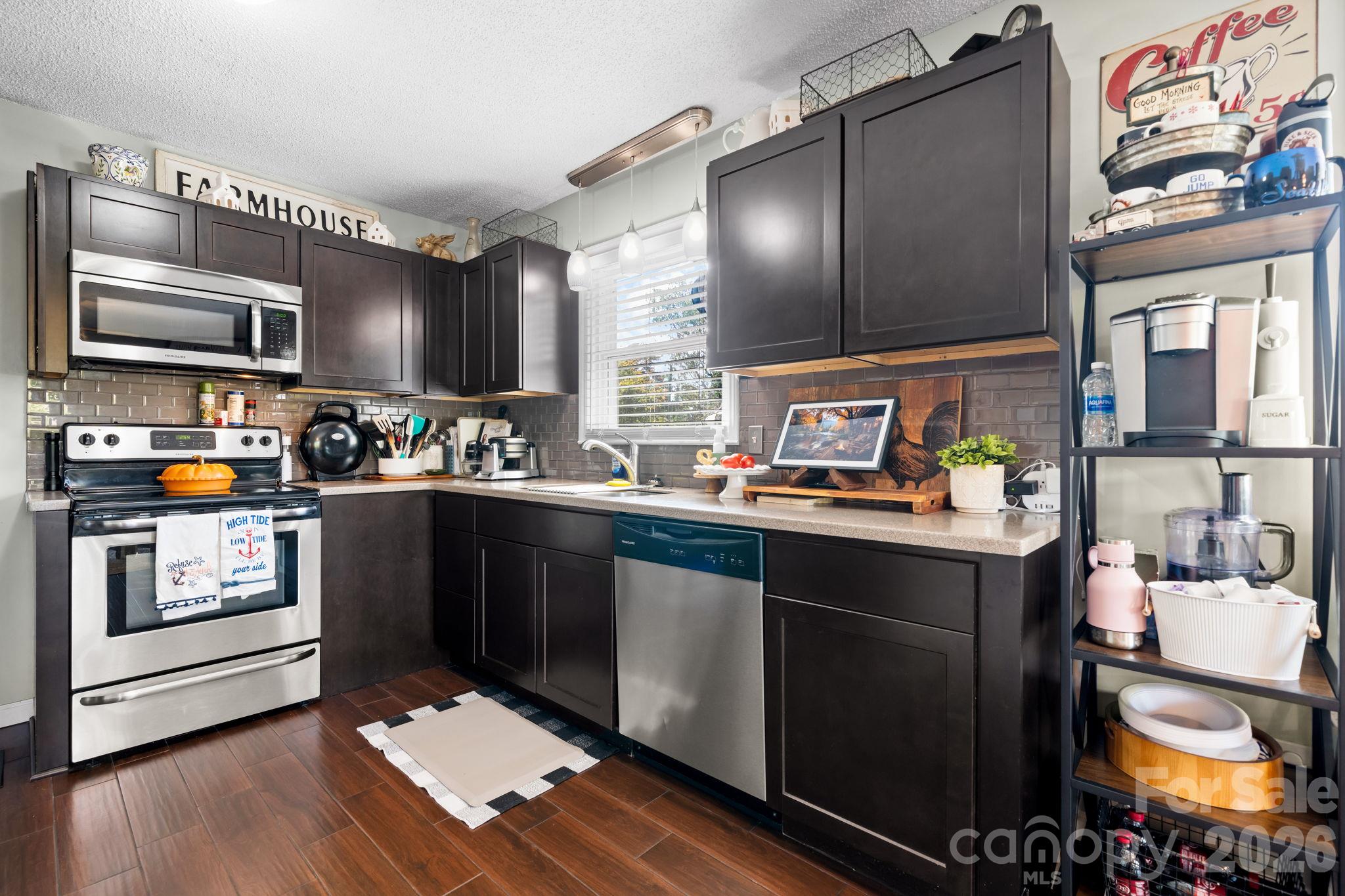 291 N Hughes Boulevard Property Photo 7