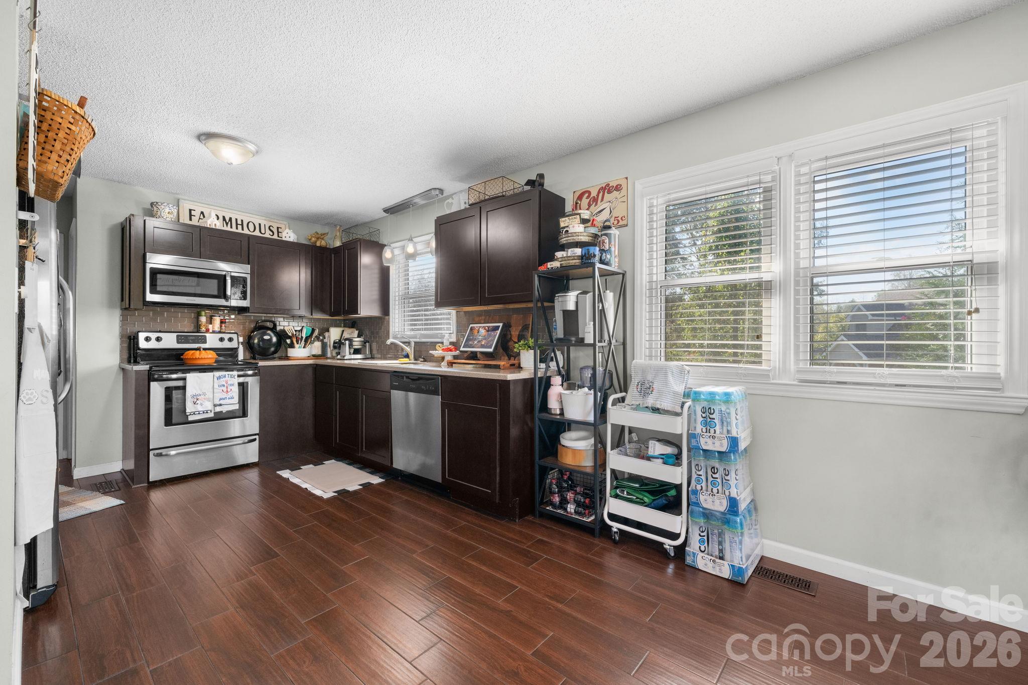 291 N Hughes Boulevard Property Photo 10