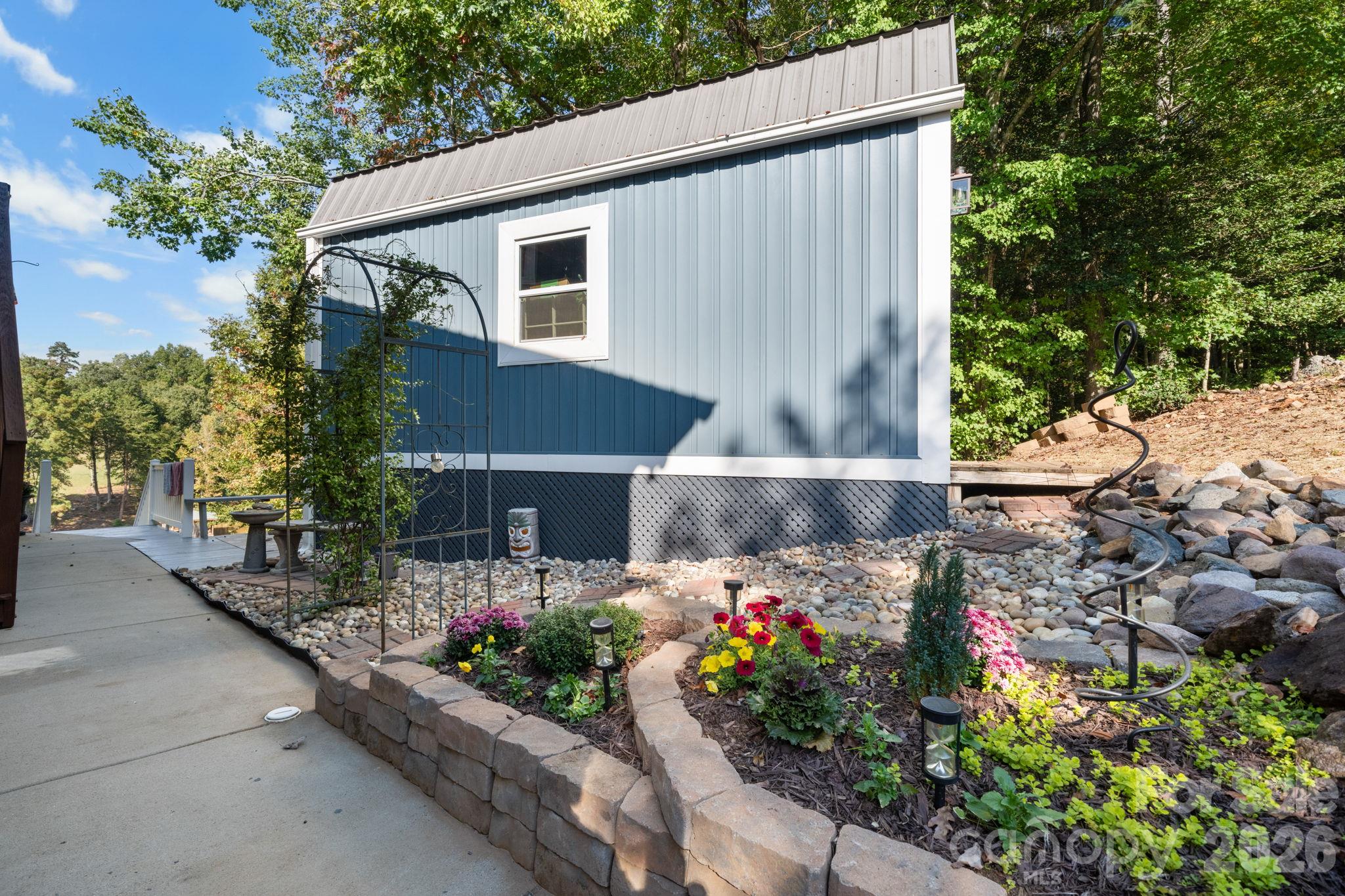 291 N Hughes Boulevard Property Photo 23