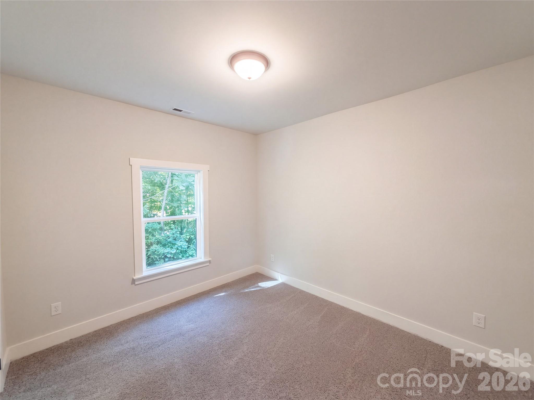 8807 Crestwood Drive Property Photo 15
