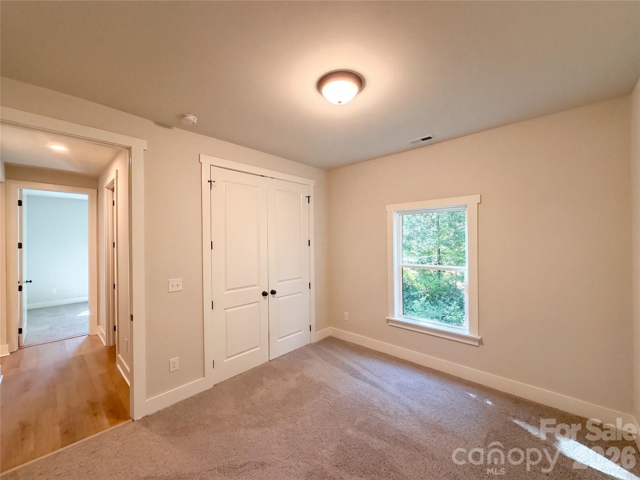 8807 Crestwood Drive Property Photo 16