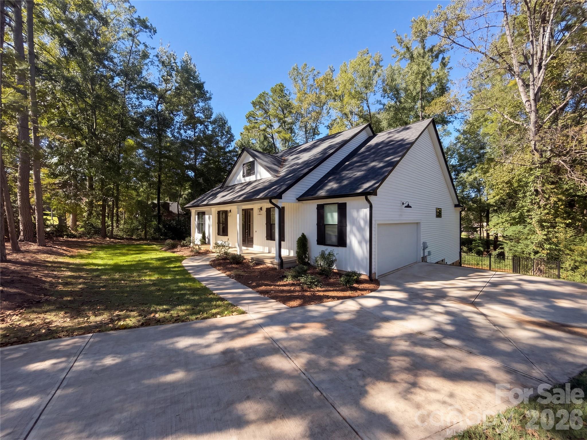 8807 Crestwood Drive Property Photo 26