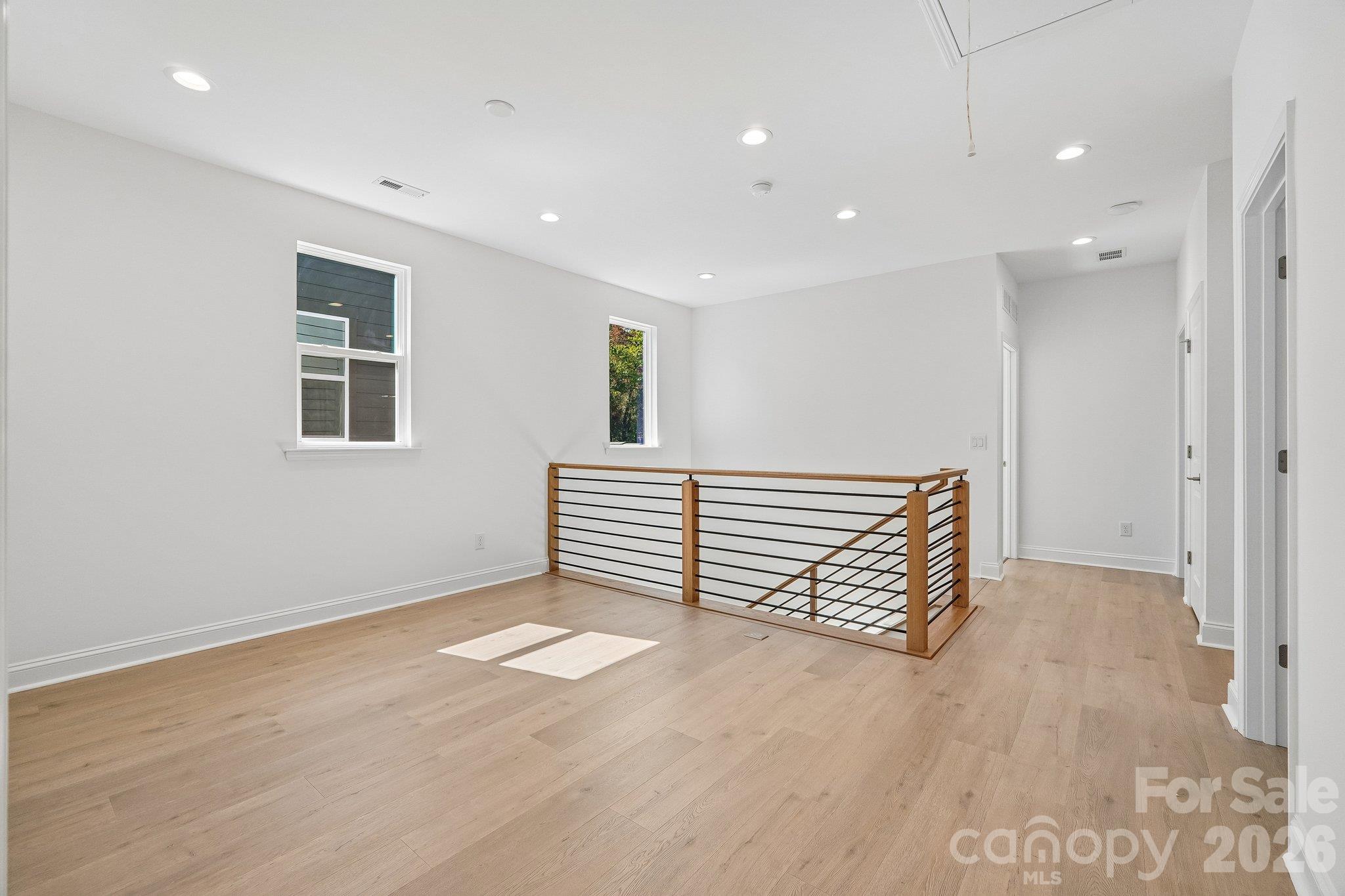 15625 Northcross Drive Property Photo 13
