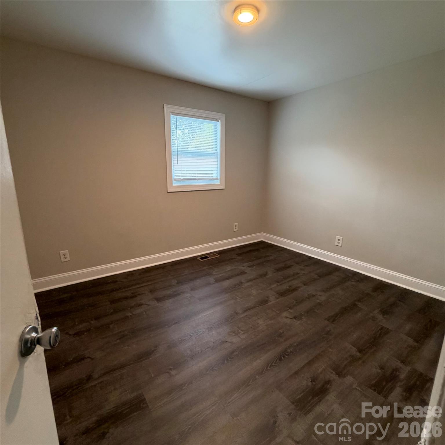 608 Peaceful Glen Road Property Photo 7