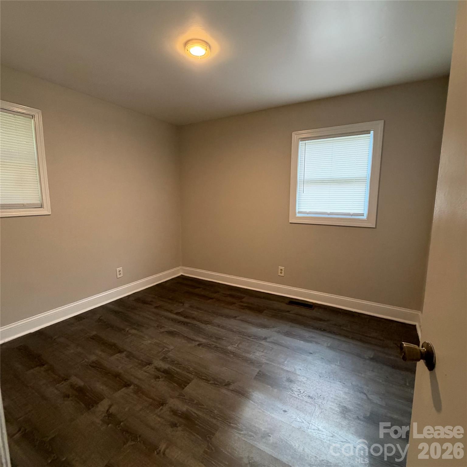608 Peaceful Glen Road Property Photo 9