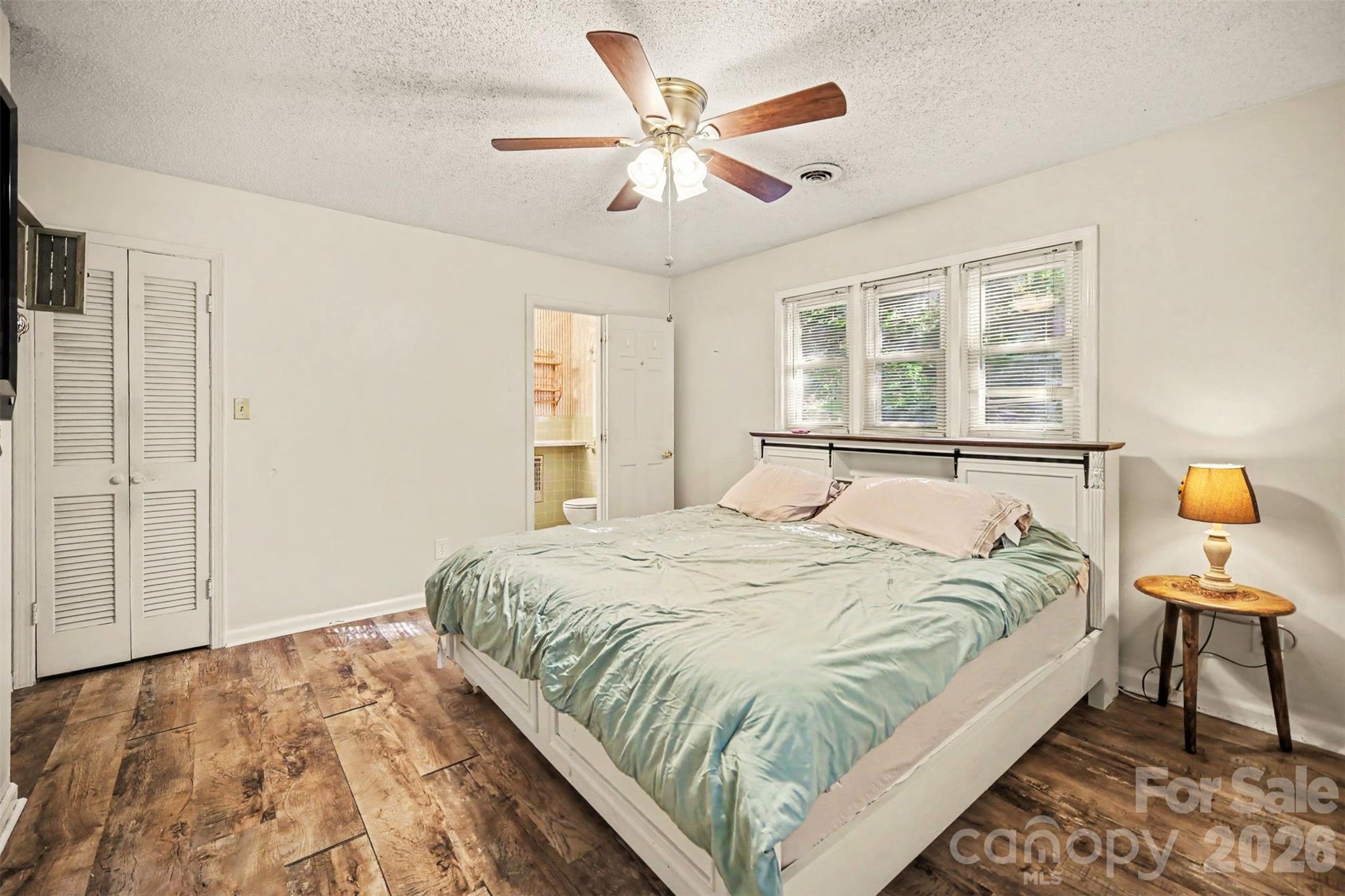 402 Sunset Circle Property Photo 13
