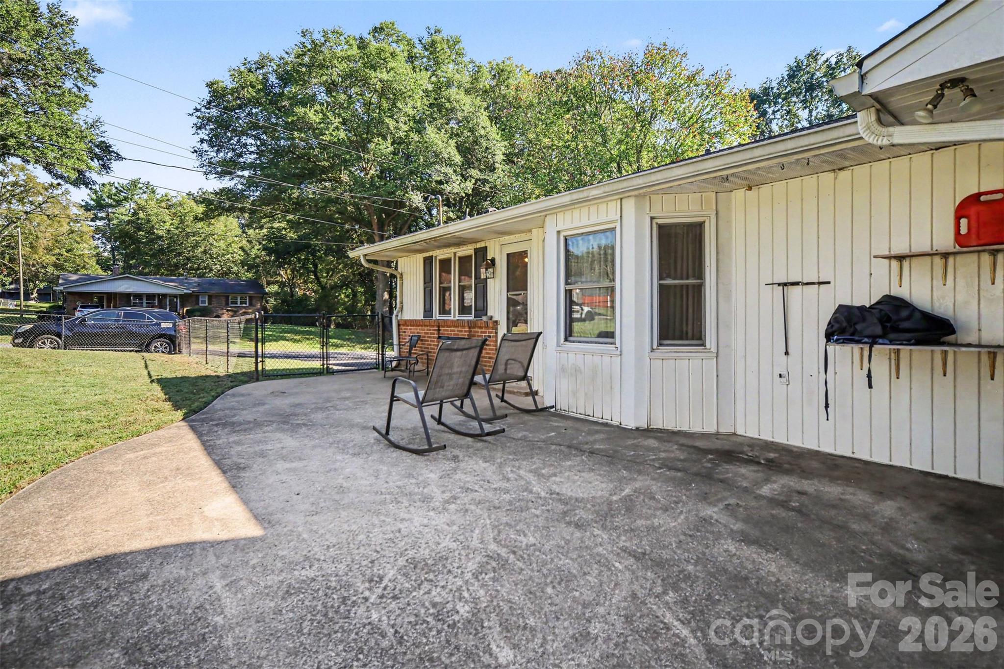 402 Sunset Circle Property Photo 20