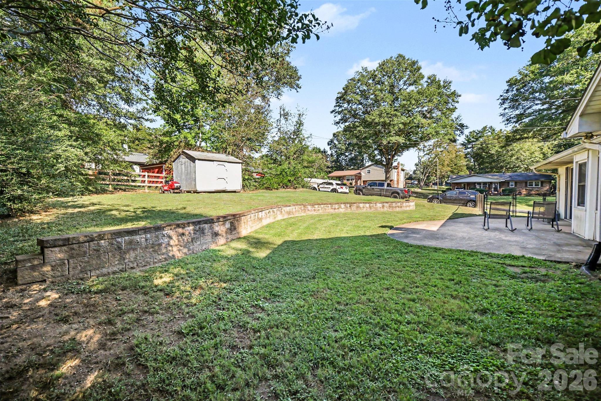 402 Sunset Circle Property Photo 21