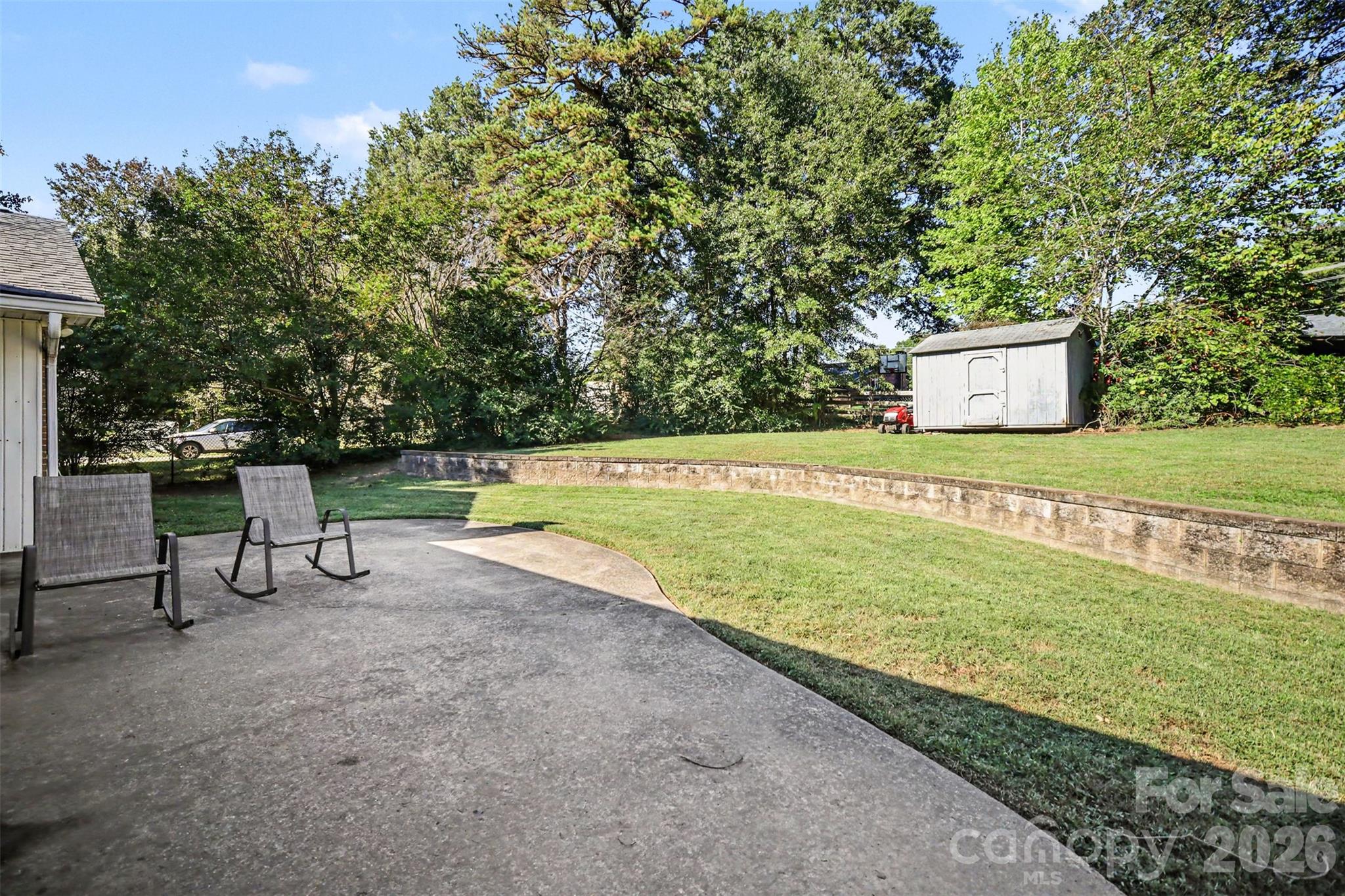 402 Sunset Circle Property Photo 22