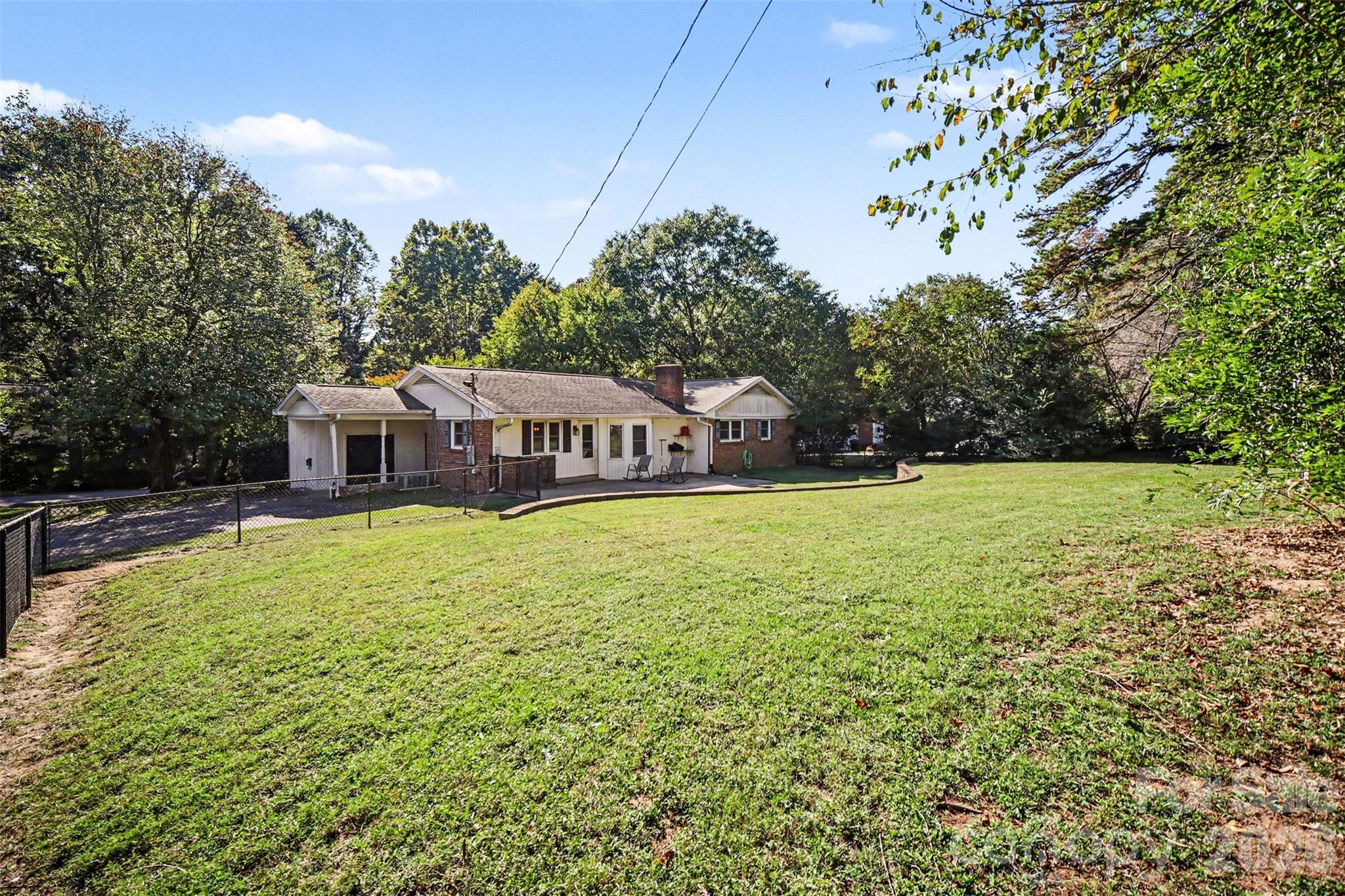 402 Sunset Circle Property Photo 24