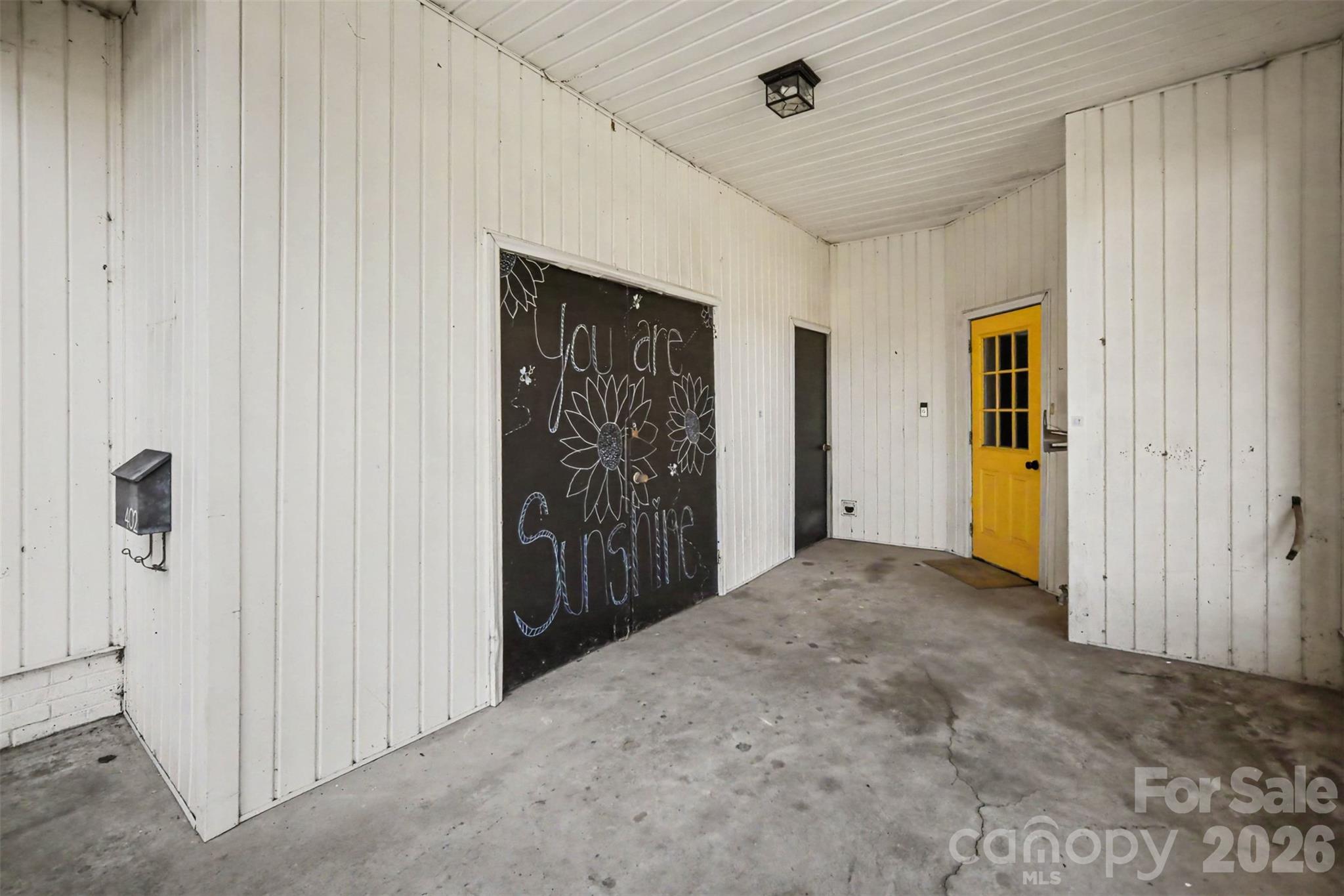 402 Sunset Circle Property Photo 25