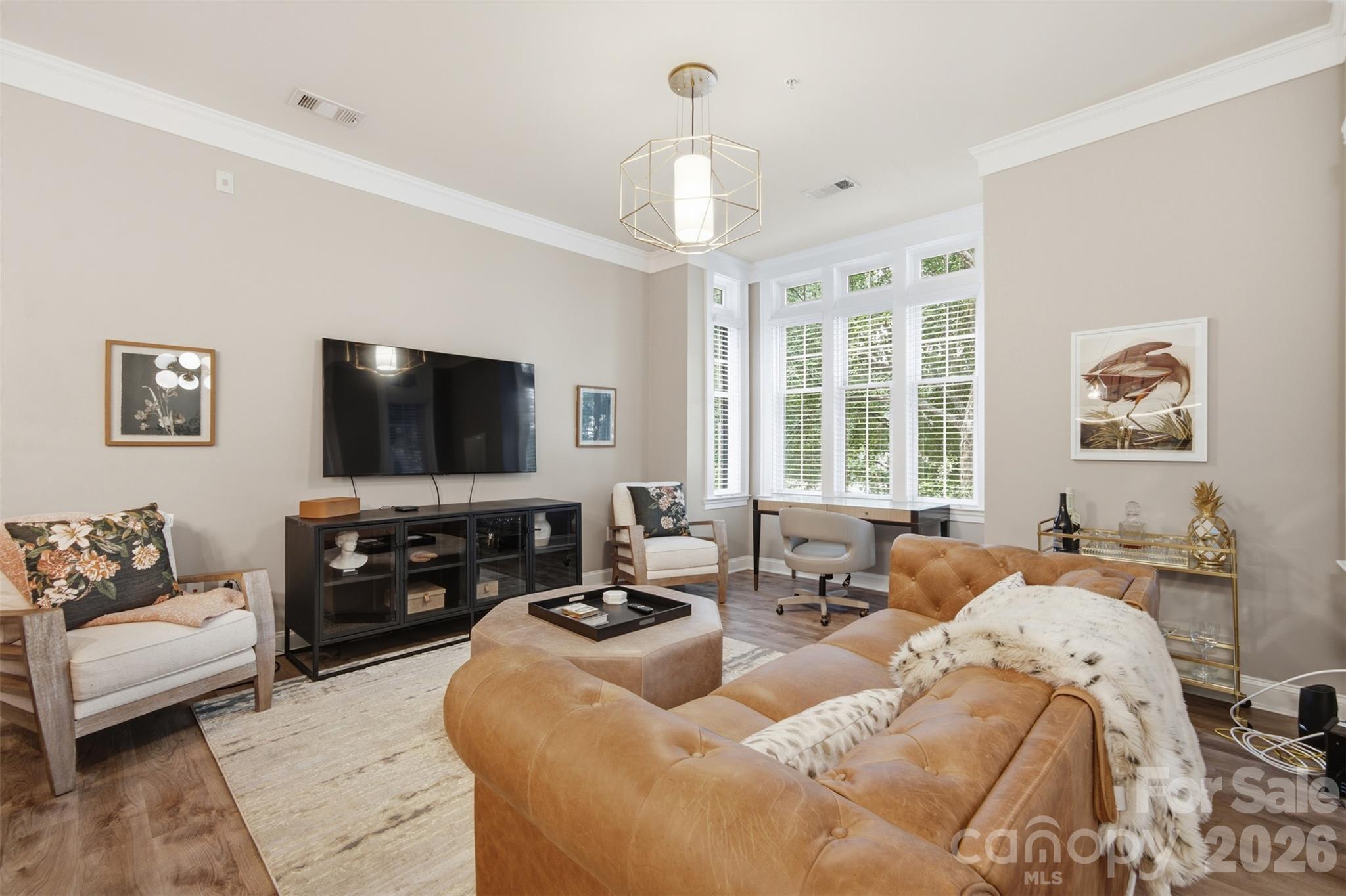 2810 Selwyn Avenue 210 Property Photo 1
