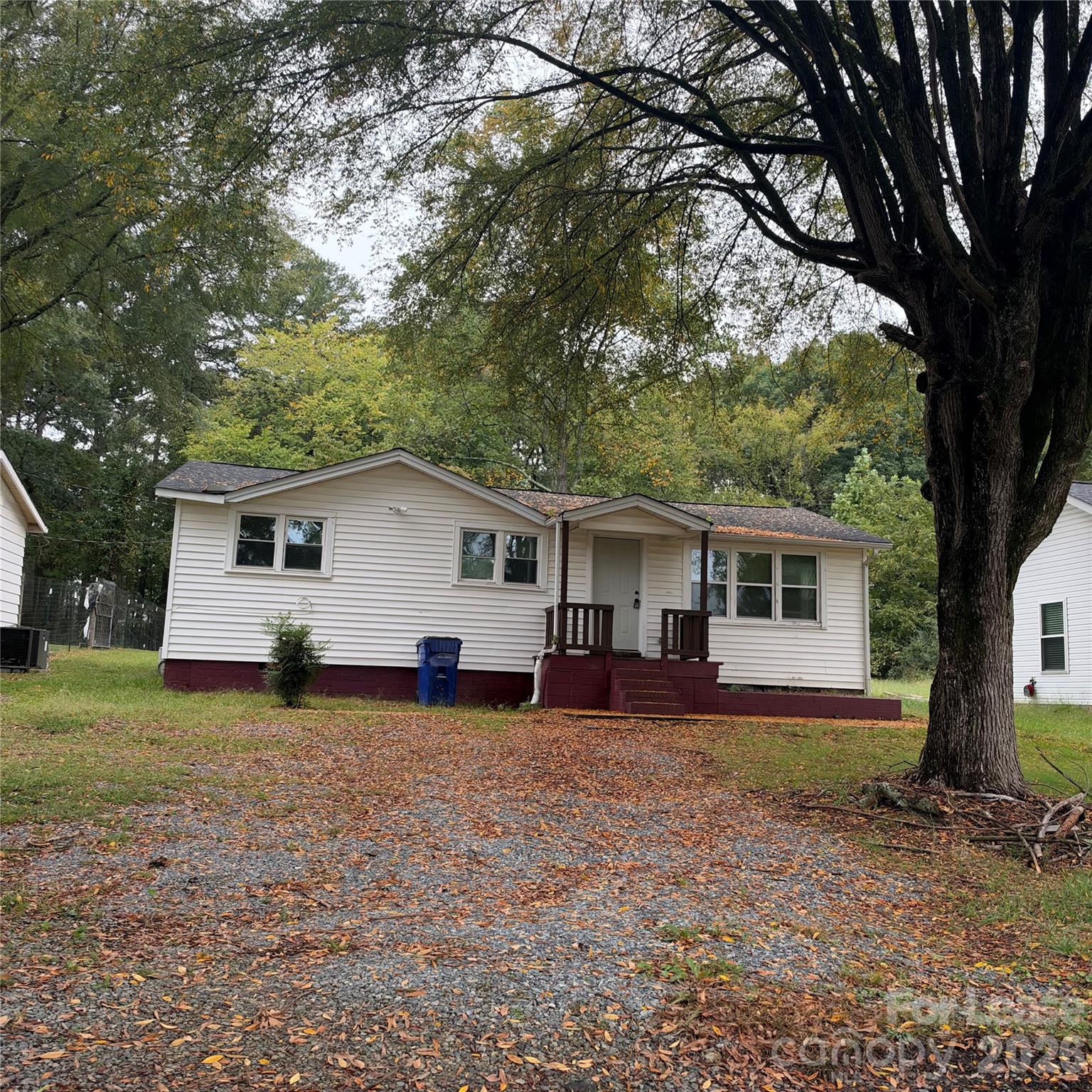 13327 Central Avenue Property Photo 1