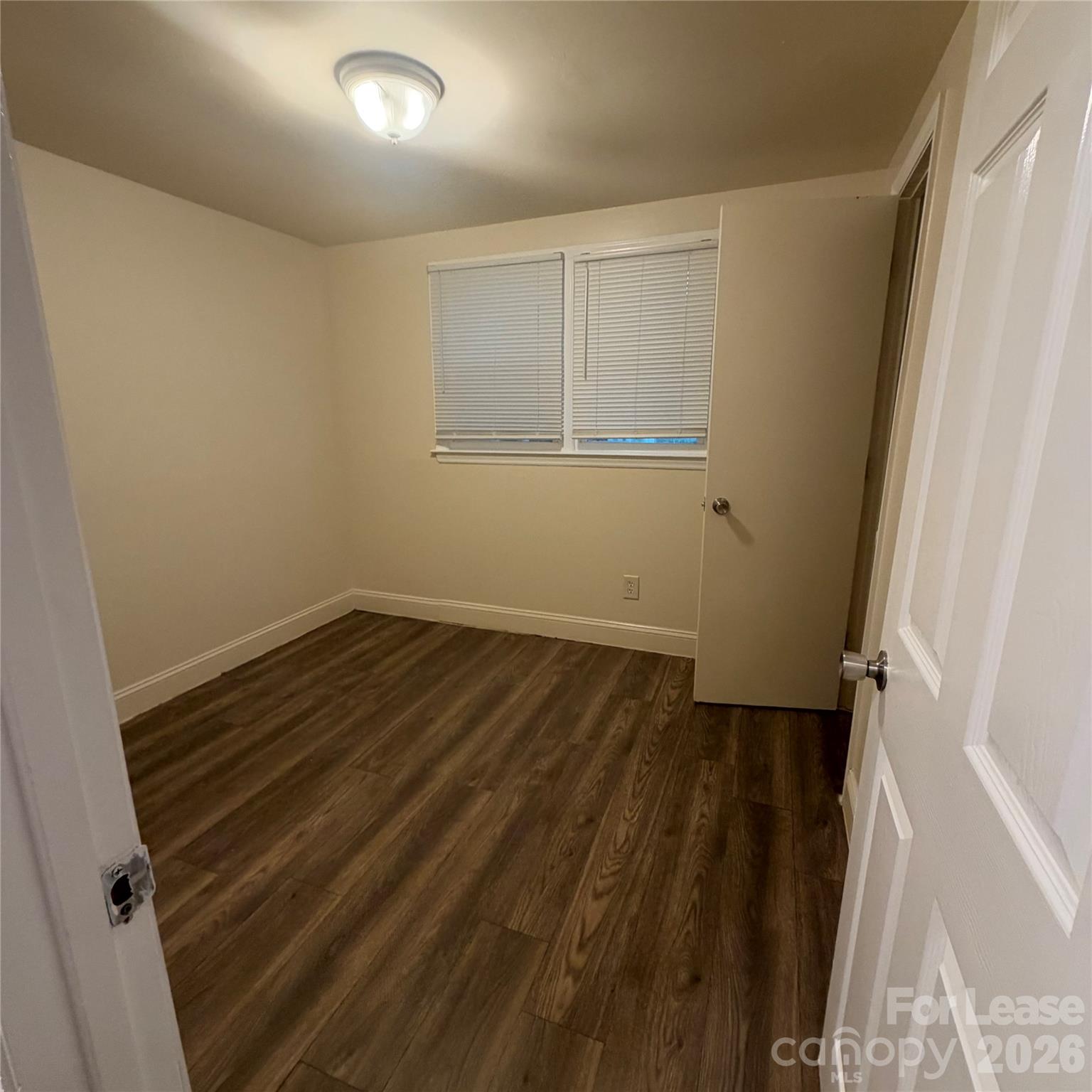 13327 Central Avenue Property Photo 5