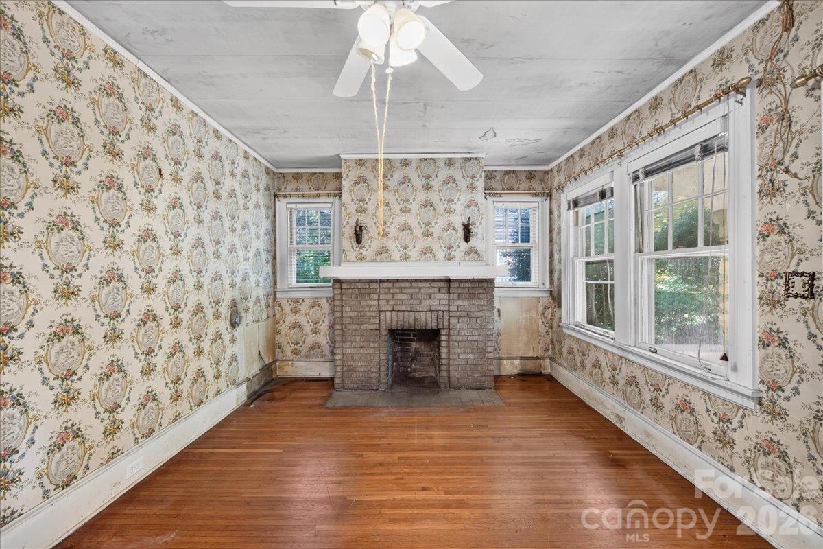 1709 The Plaza None Property Photo 4