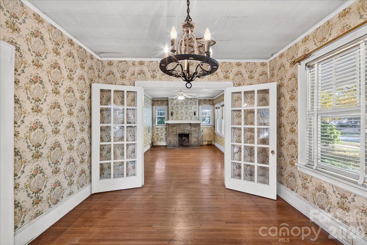 1709 The Plaza None Property Photo 5