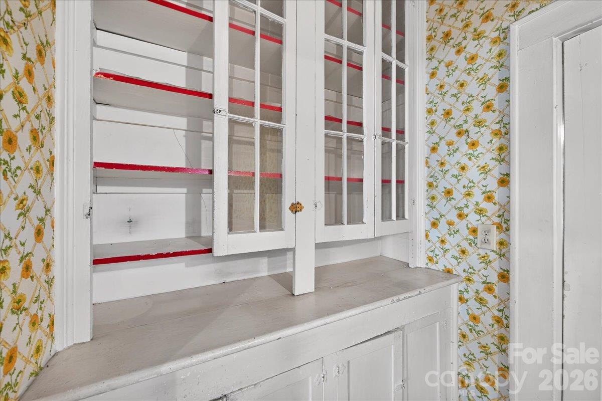 1709 The Plaza None Property Photo 9