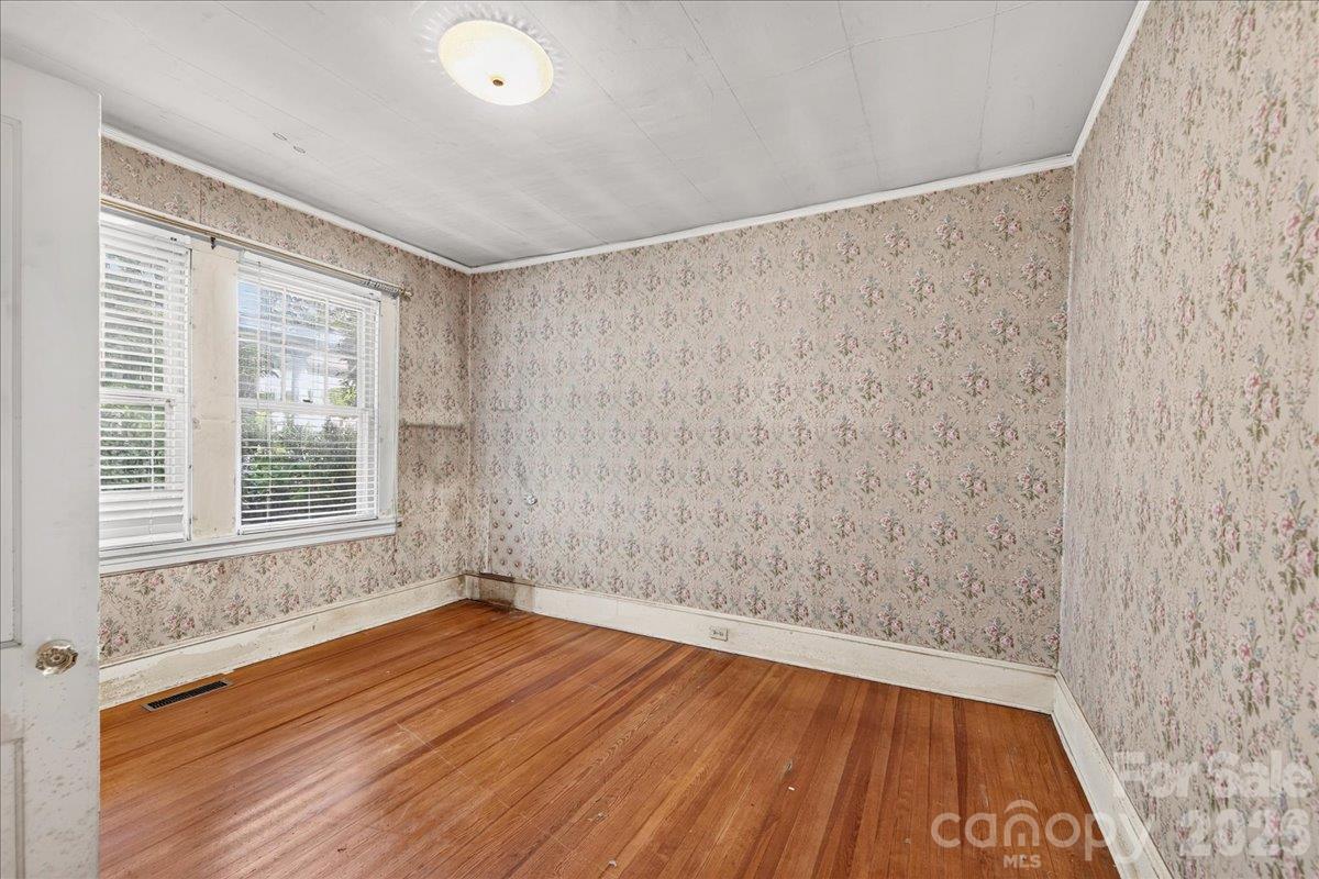 1709 The Plaza None Property Photo 10