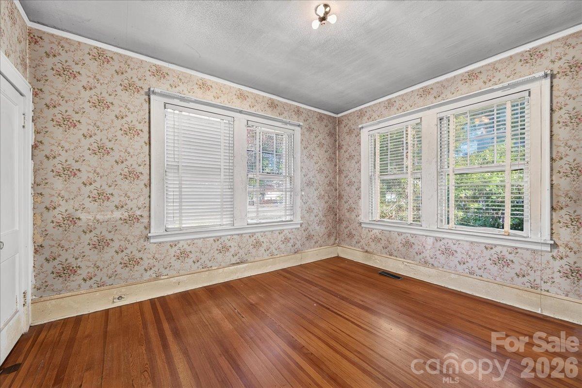1709 The Plaza None Property Photo 12