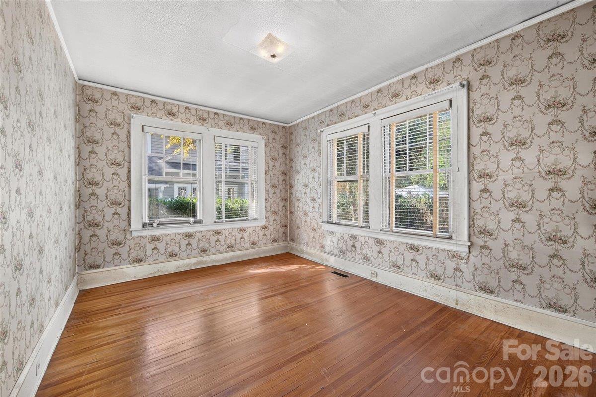 1709 The Plaza None Property Photo 13