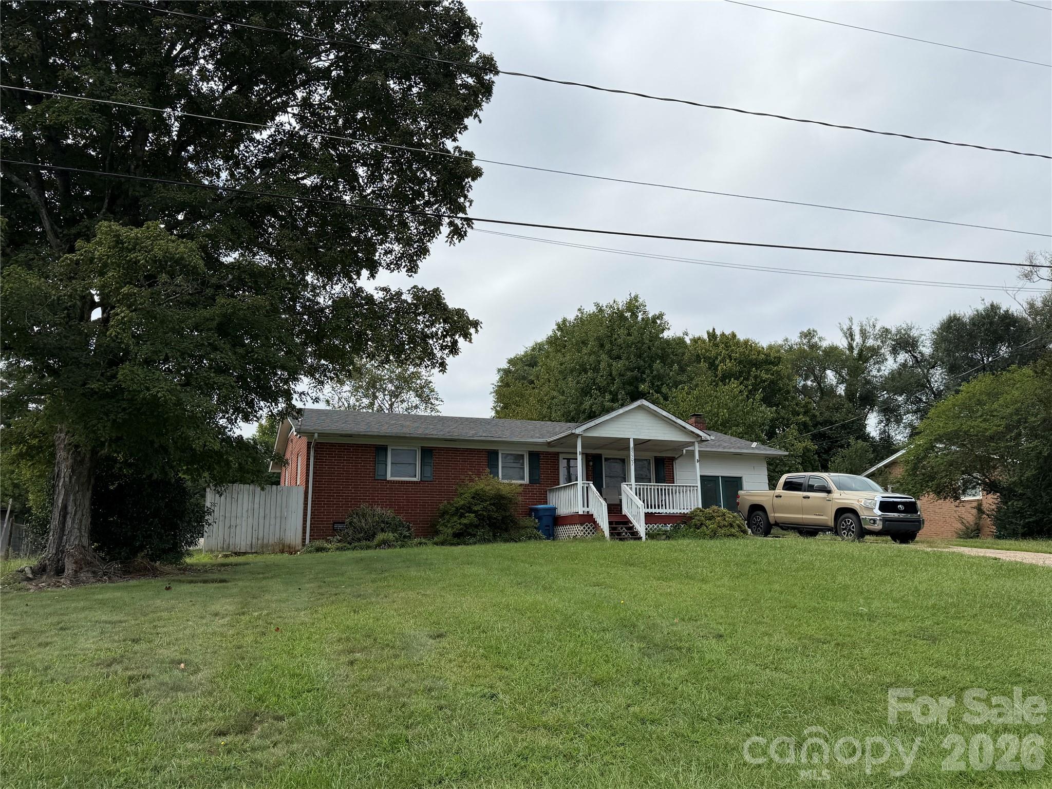 5507 Valley Field Road Property Photo 1