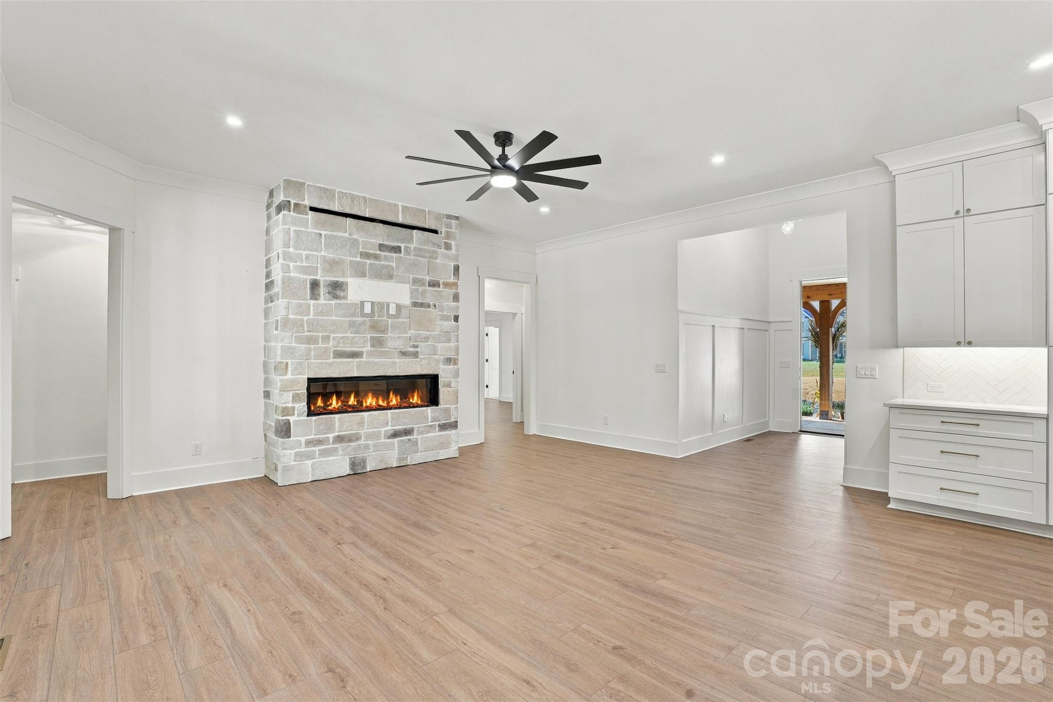 219 Barra Drive Property Photo 7