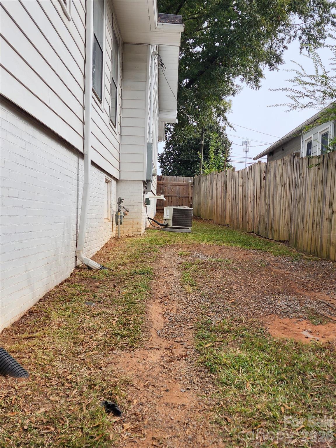 317 Kerr Street Property Photo 8