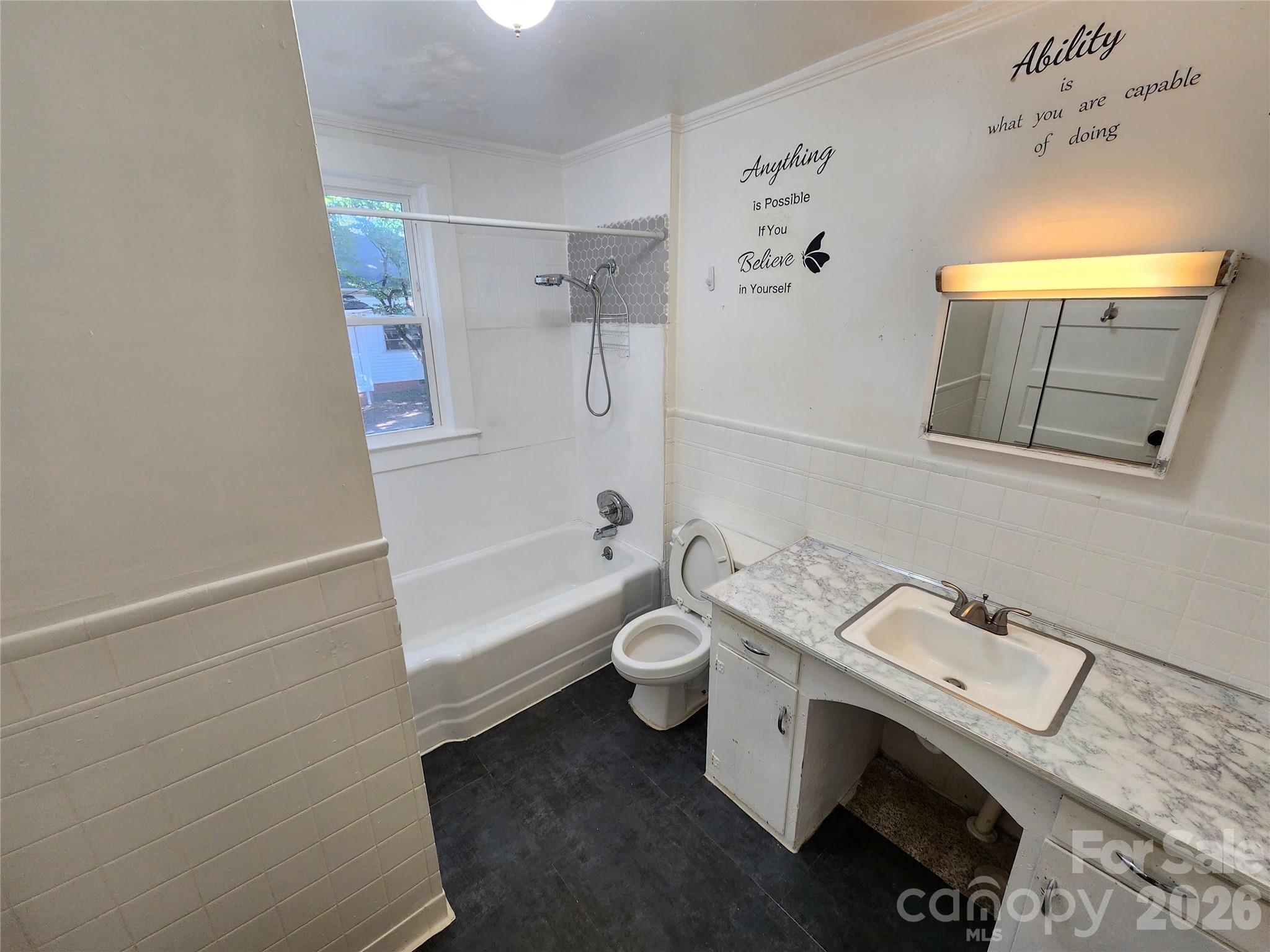 317 Kerr Street Property Photo 12