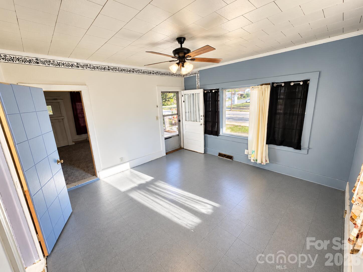 317 Kerr Street Property Photo 17