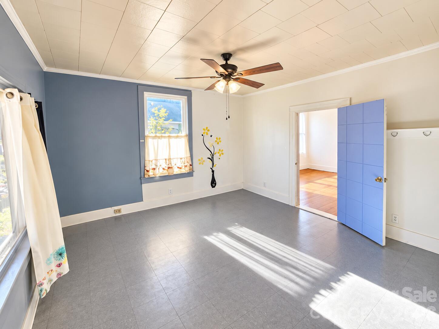317 Kerr Street Property Photo 20