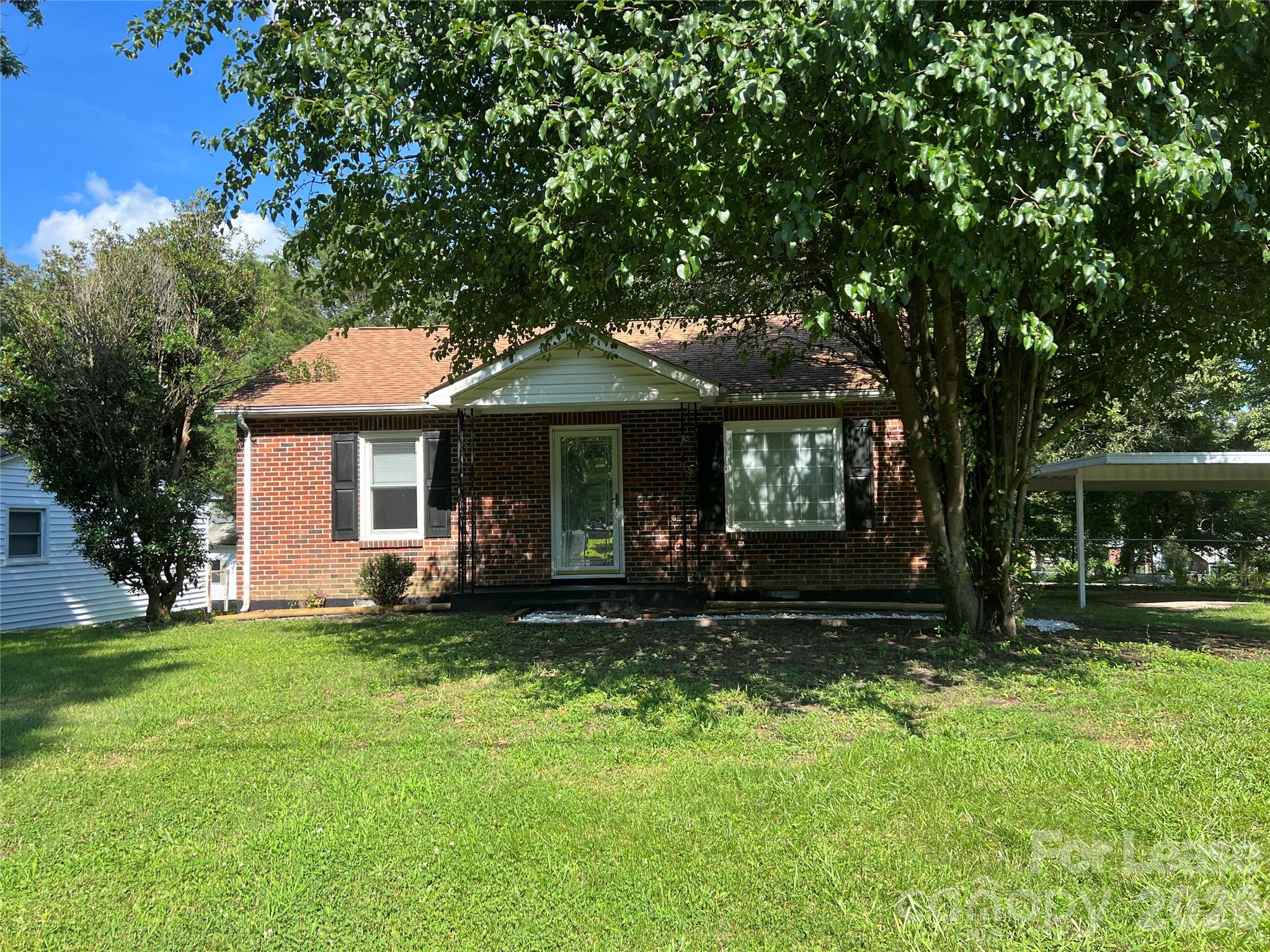 1302 White Lane Property Photo 1