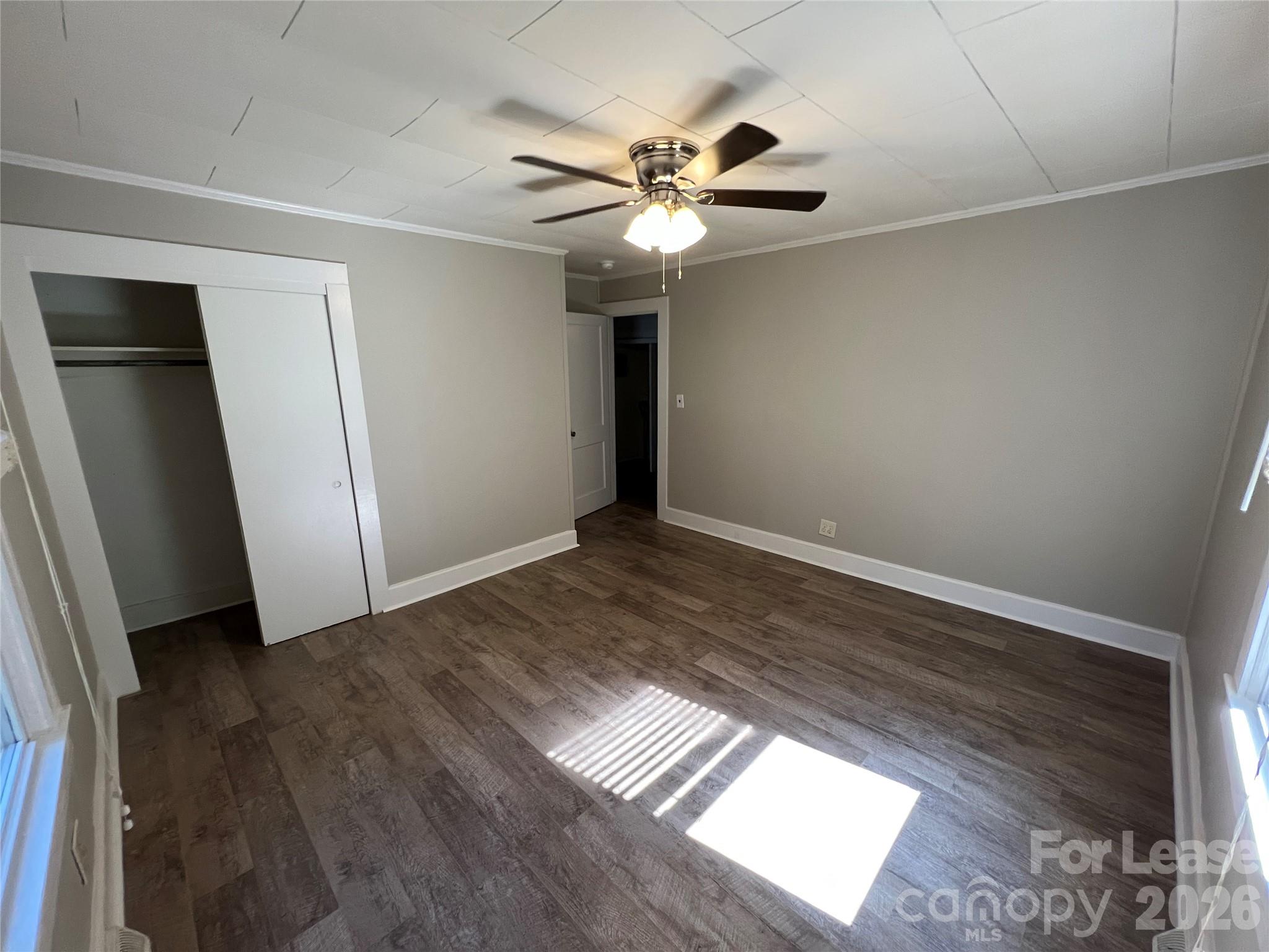 1302 White Lane Property Photo 8