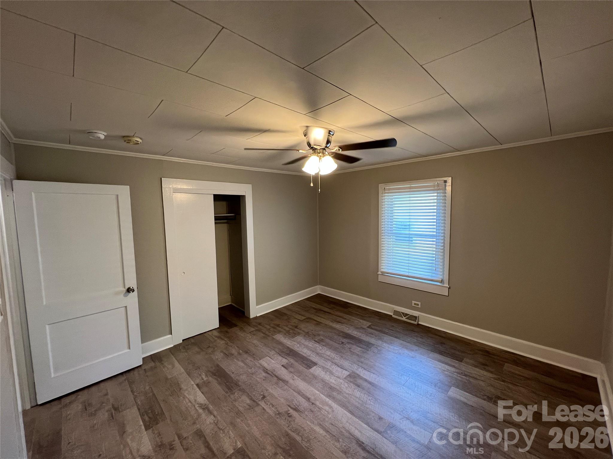 1302 White Lane Property Photo 10